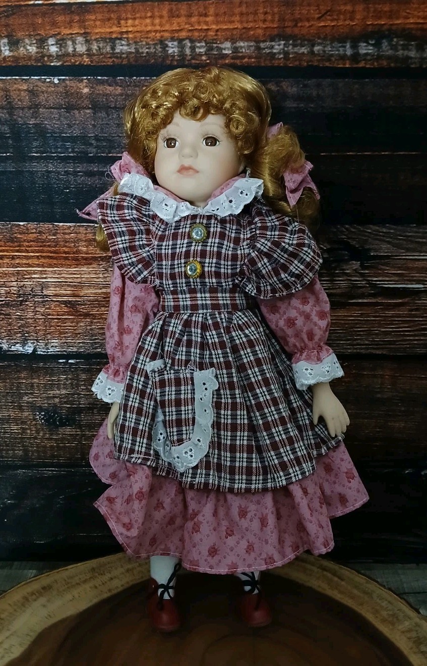 Vintage Porcelain Doll Emerald Collection New In Box No Stand