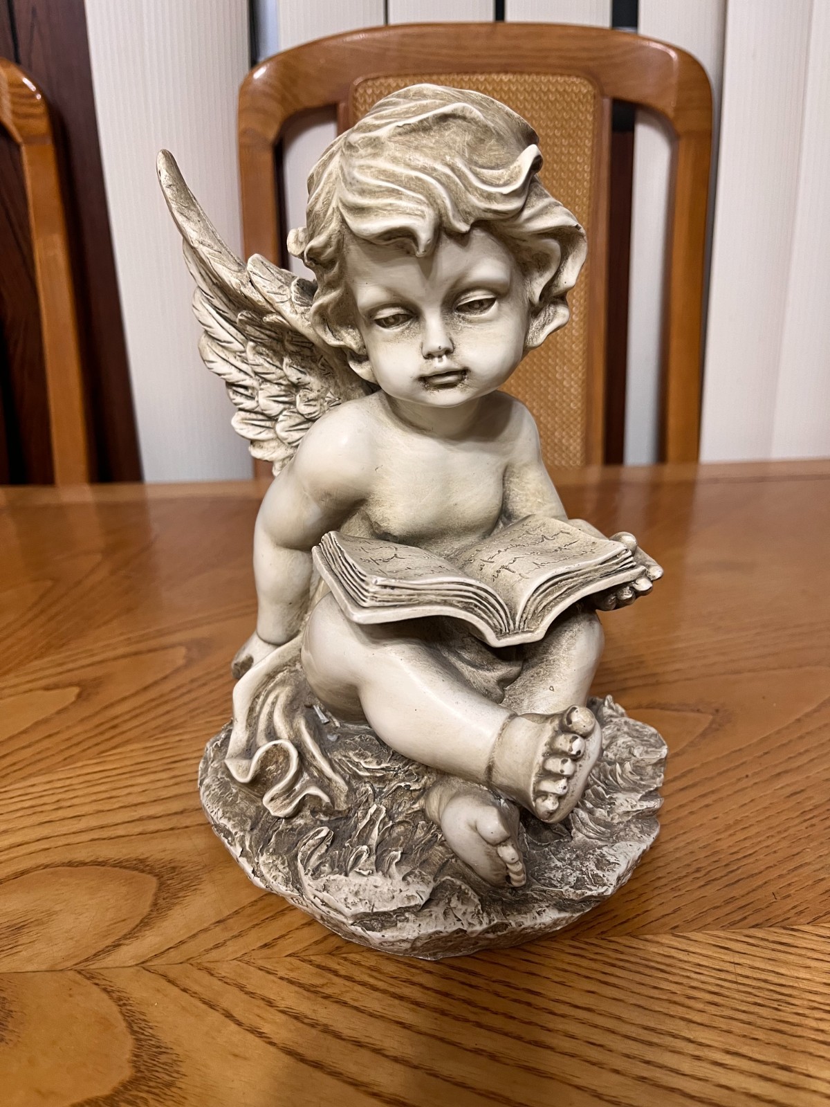 RESIN CHERUB ANGEL GARDEN STATUE FIGURINE READING A BOOK INDOOR/ OUTDOOR DECOR