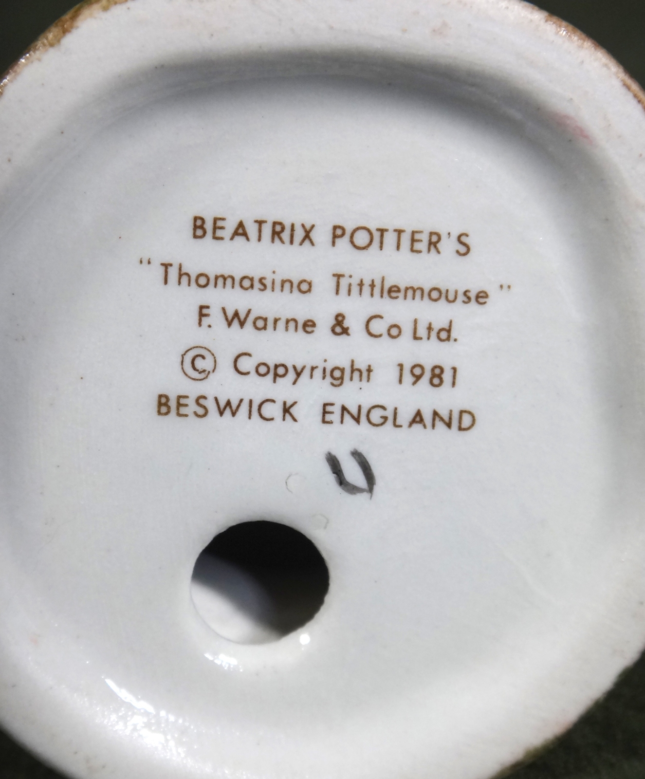 THOMASINA TITTLEMOUSE figure BEATRIX POTTER book character BESWICK ENGLAND 1981
