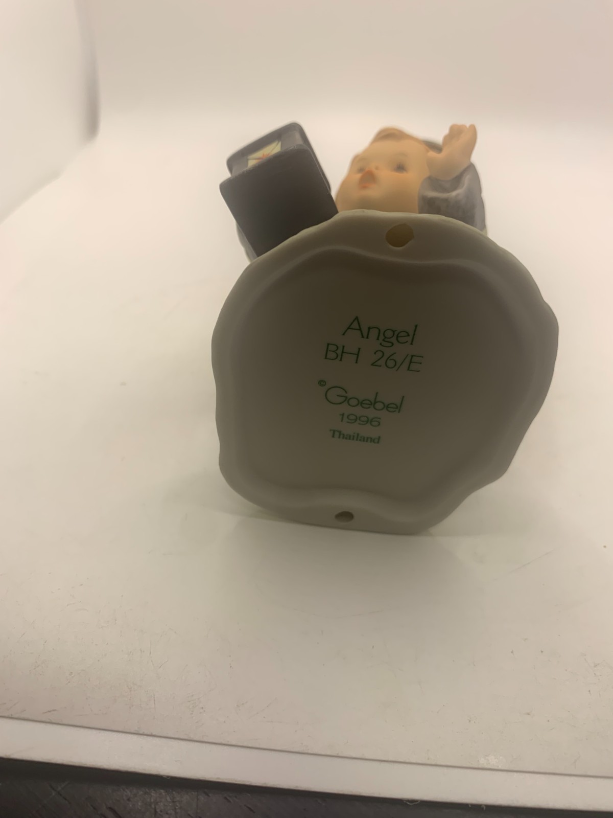 Goebel Angel BH 26/E nativity scene 1996 Figurine Christmas Berta Hummel