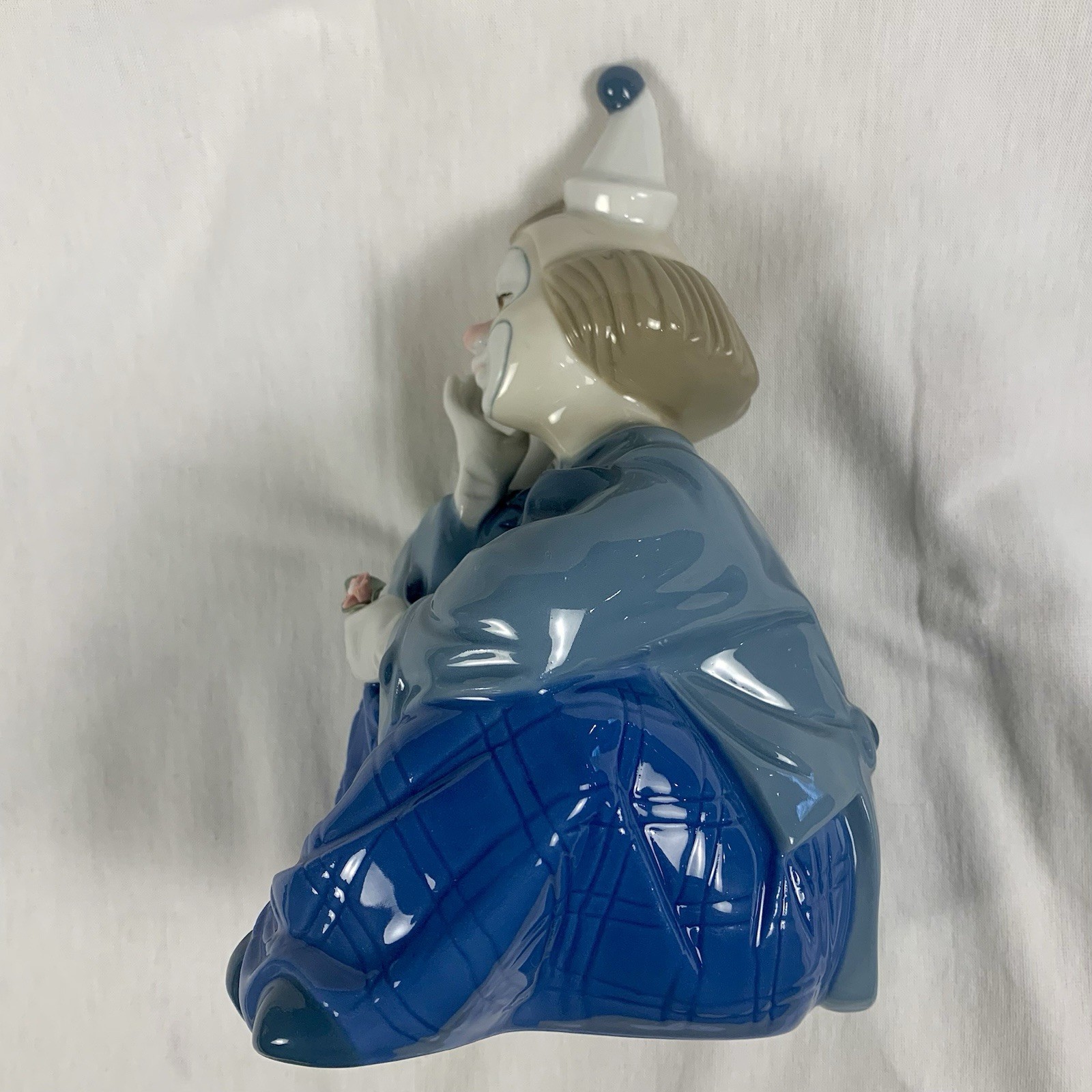 Vintage Porcelana De Cuernavaca Mexico Sitting Thinking Sad Clown Figurine Blue