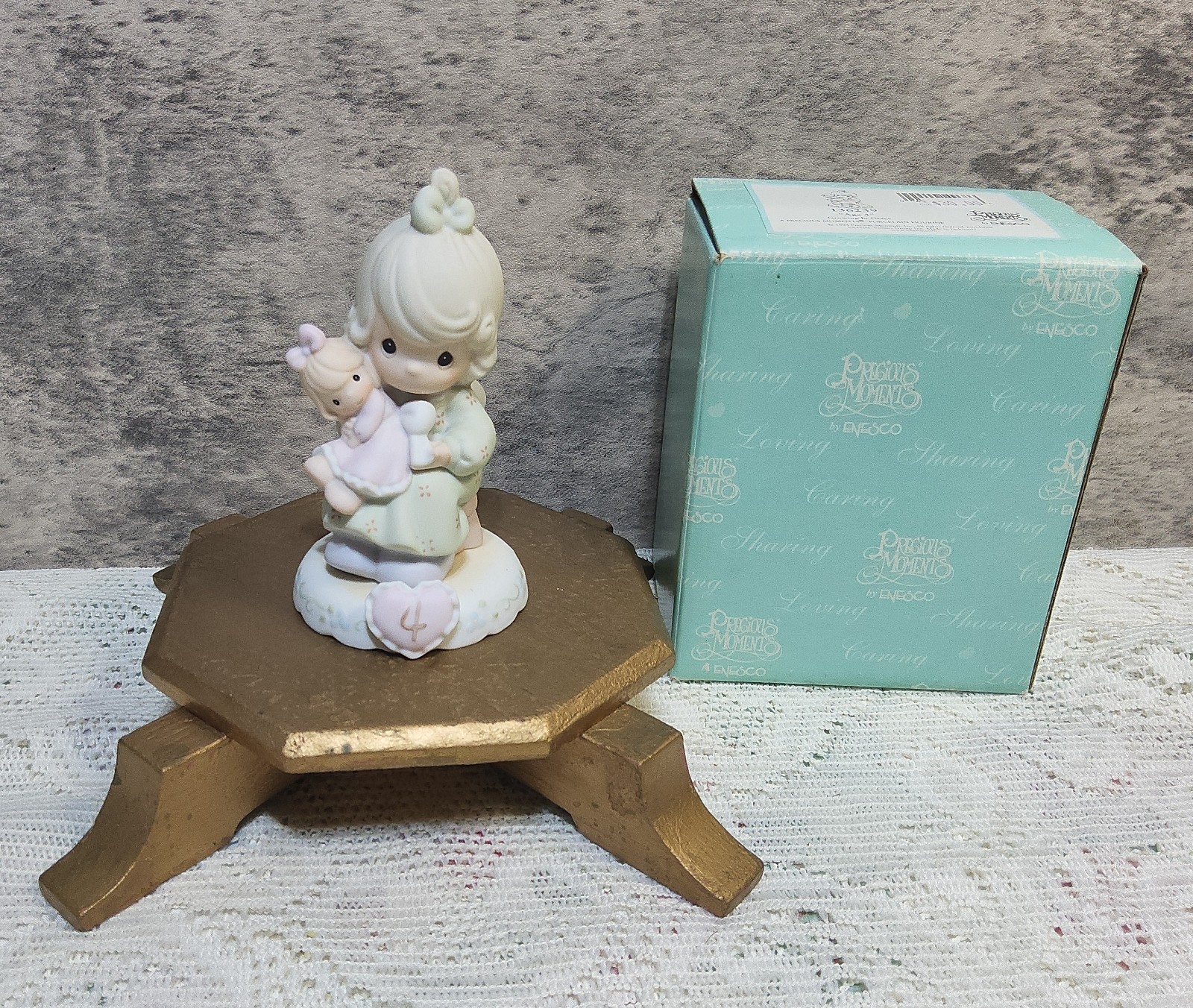 Precious Moments Growing In Grace Age 4 Figurine 136239 Girl with Doll Boxed 199
