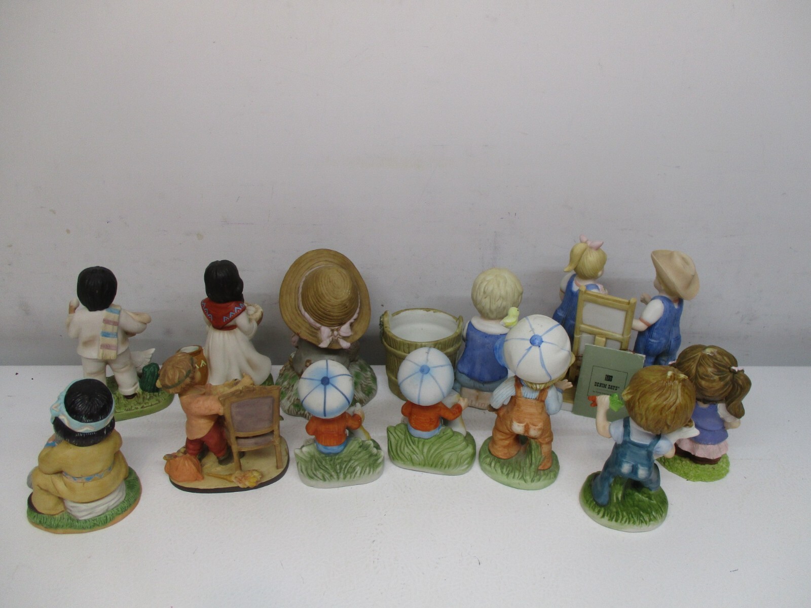 Lot Of 12 Vtg Figurines HOMCO-ARDCO-Tender Times And And More