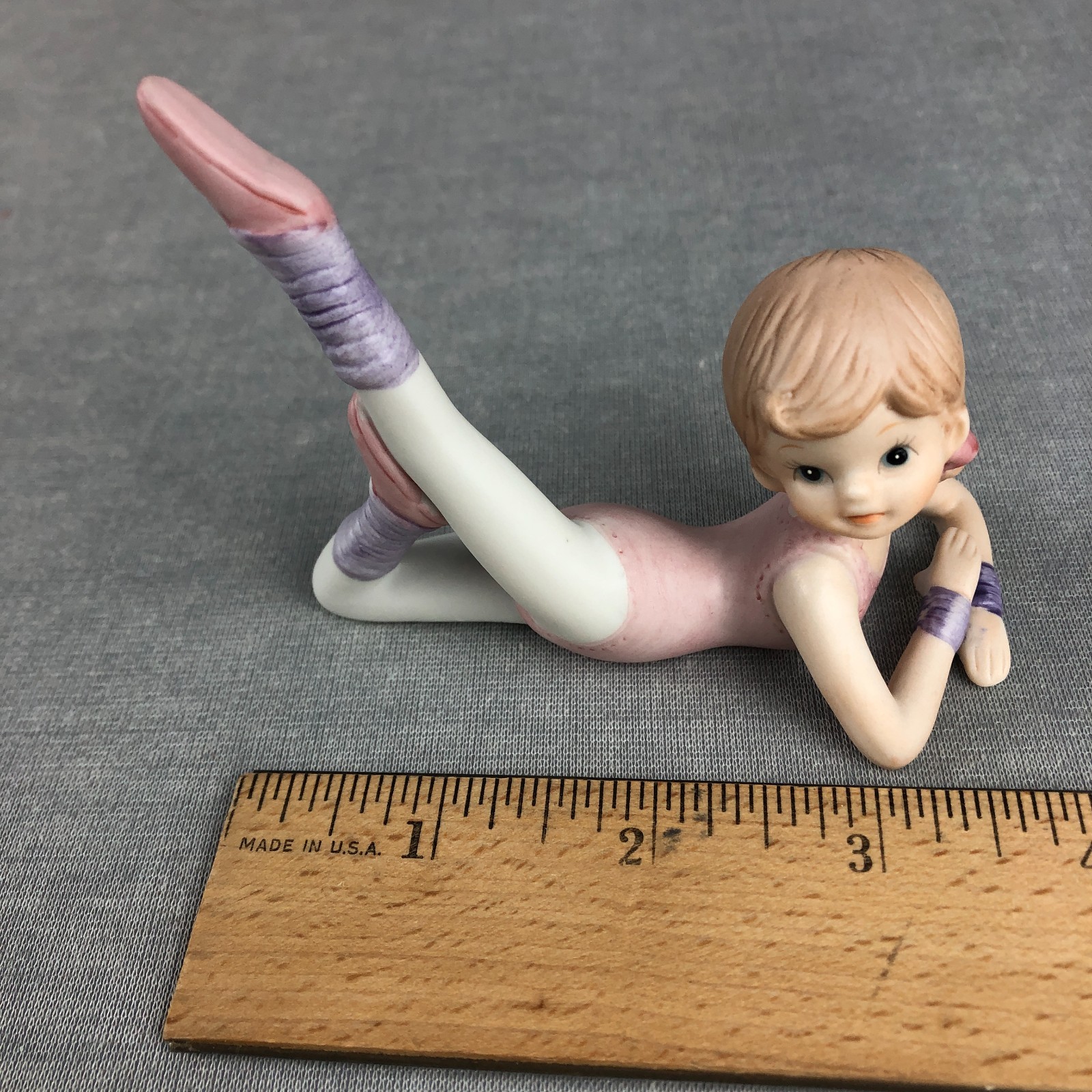 HOMCO Dance Girl Figure set of 2 Ballerina Gymnastics Stretch 70s Porcelain 1406