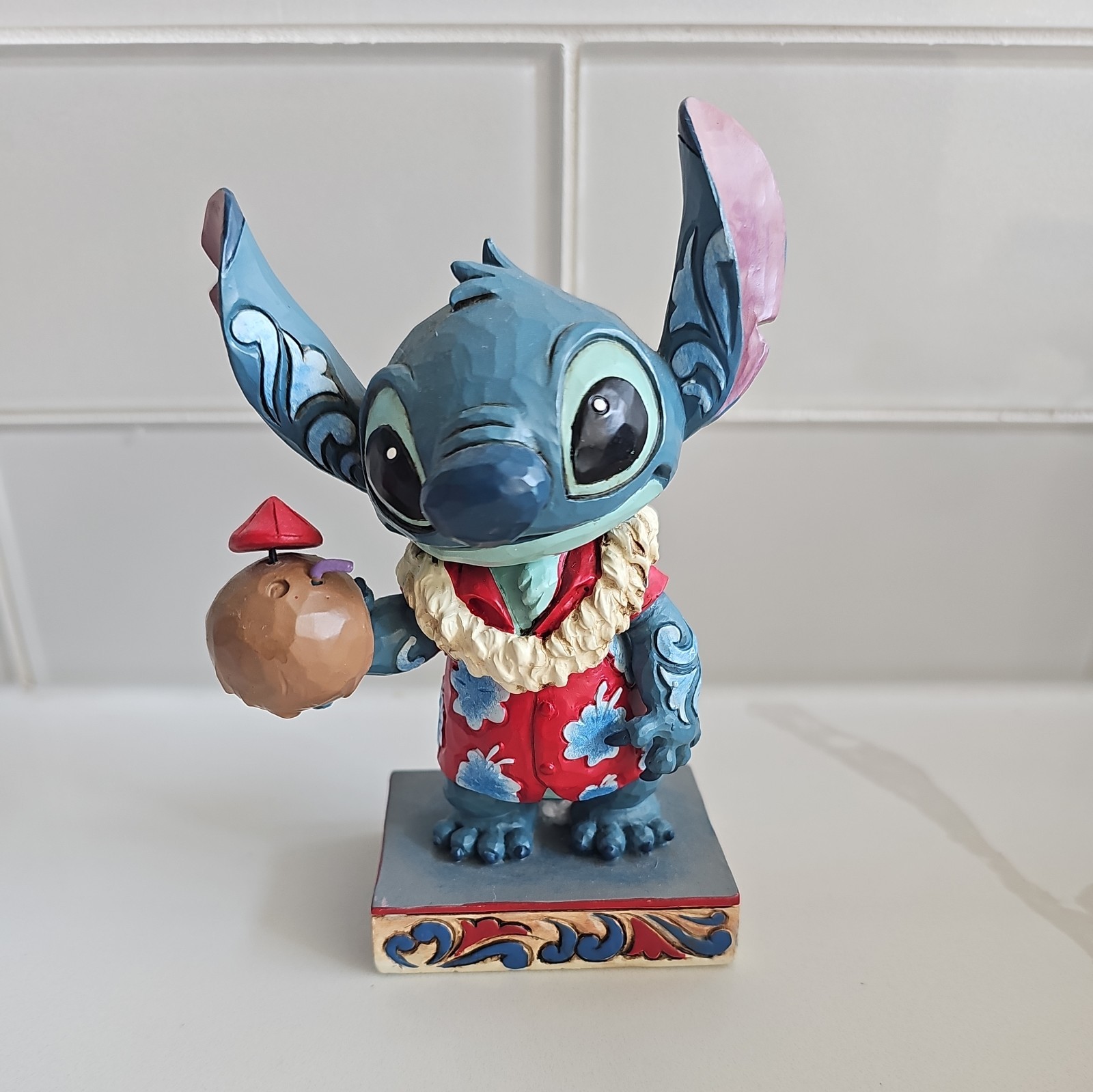 Jim Shore Disney Traditions Stitch in Hawaiian Shirt with Coconut Fig 6011935