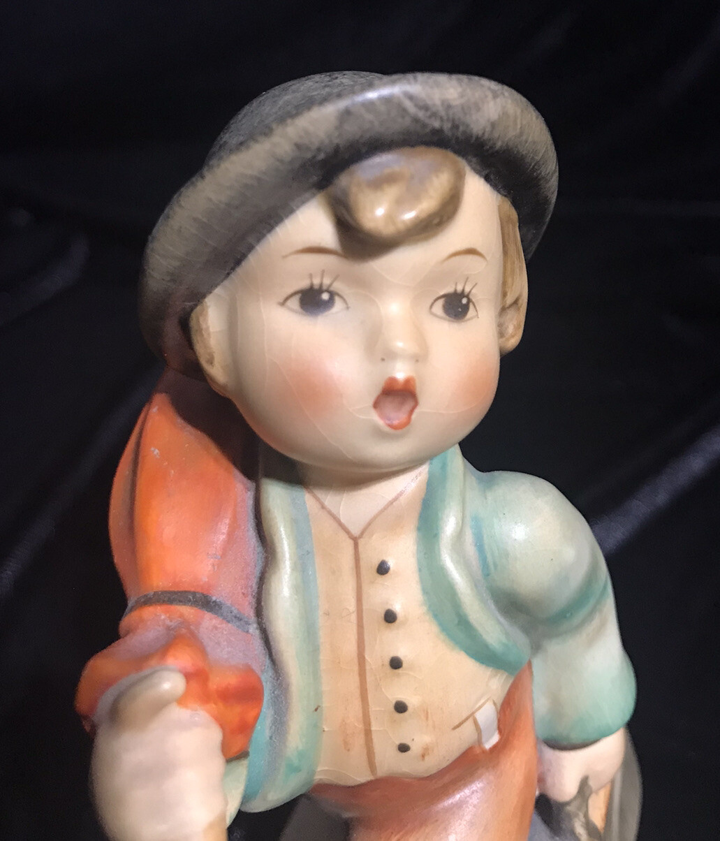 Hummel Merry Wanderer 4.75” Tall