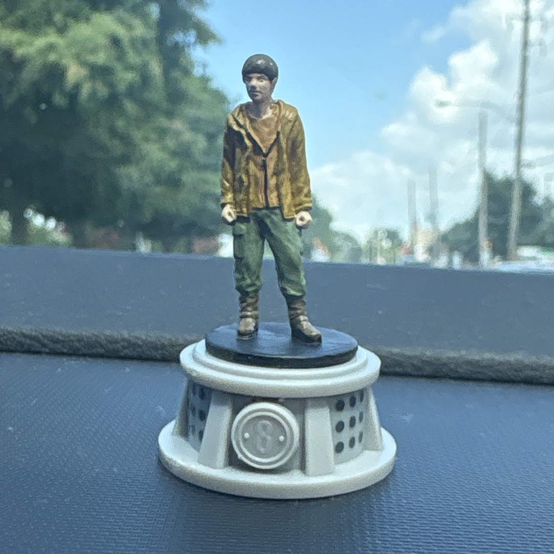 Hunger Games Mini Collectible Figurine District 8 2012 WizKidz