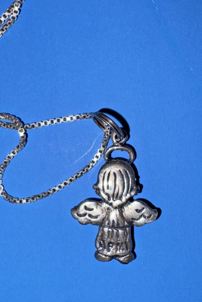 1995 Precious Moments AUGUST Hope Chest & NECKLACE w/ Peridot Birthstone