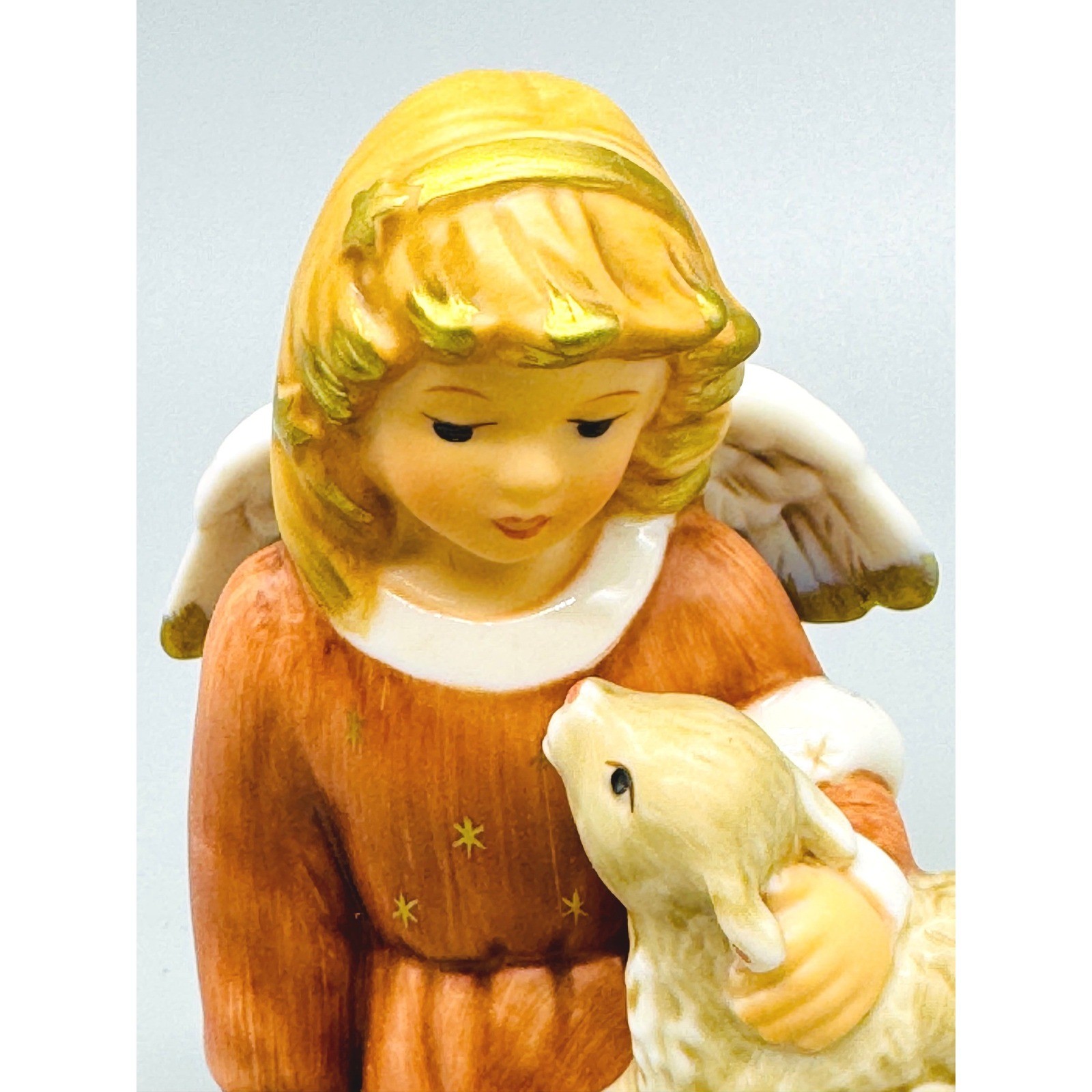 Goebel Little Shepherd Annual Angel 2001 Limited Edition Figurine 1238/20,000