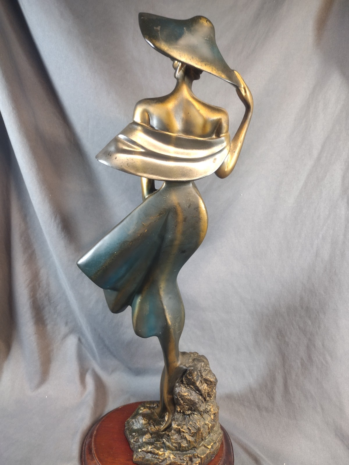 Vintage 19″ Art Deco Lady Sculpture Painted Statue Breeze Windy Day Durastone