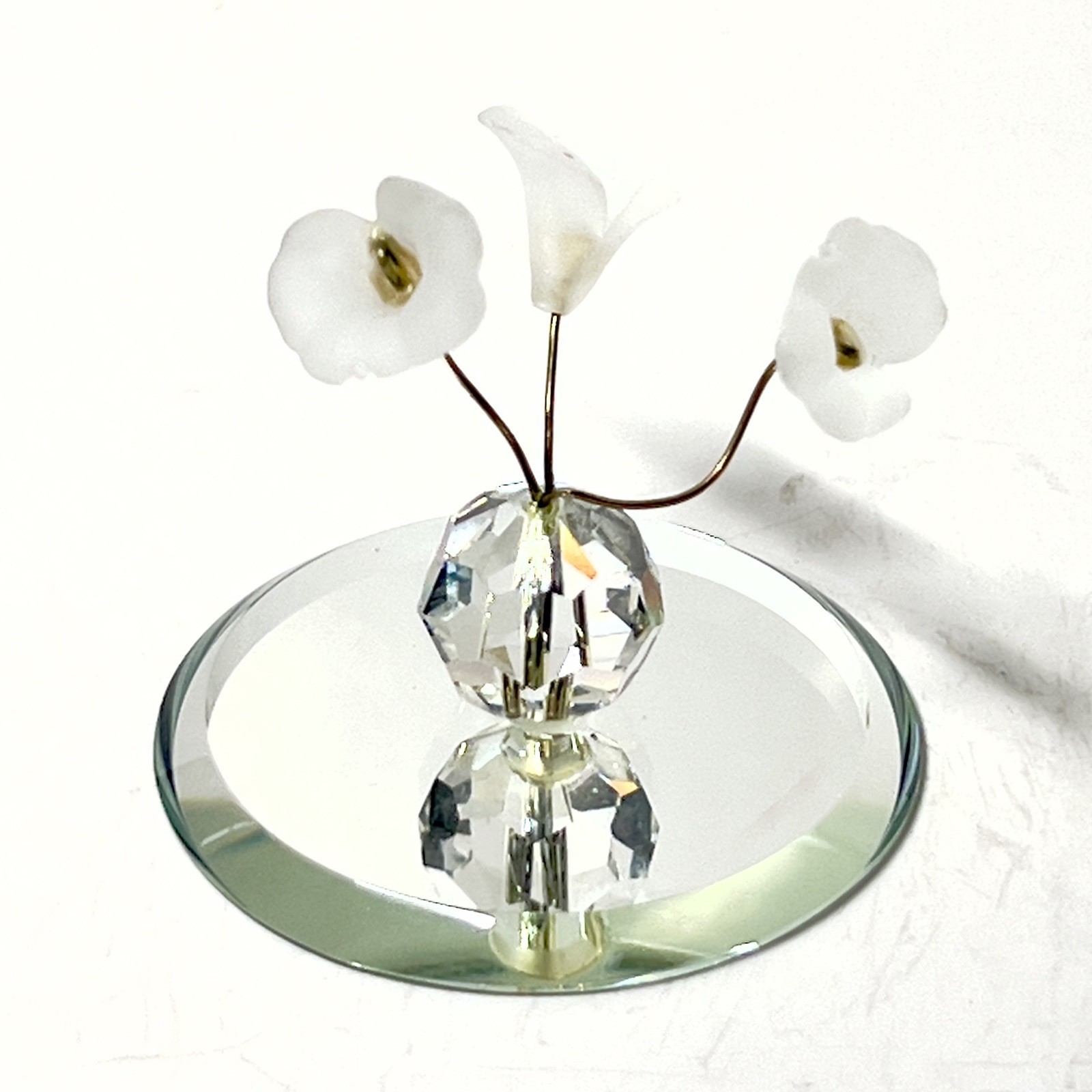 Flower arrangement. Crystal
