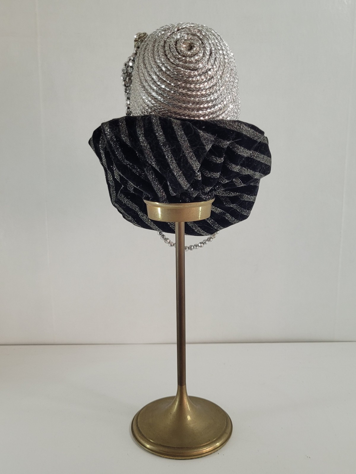 Art Deco Harlequin Pierrot Lady Head Bust on Pedestal Stand – J and J Design Inc