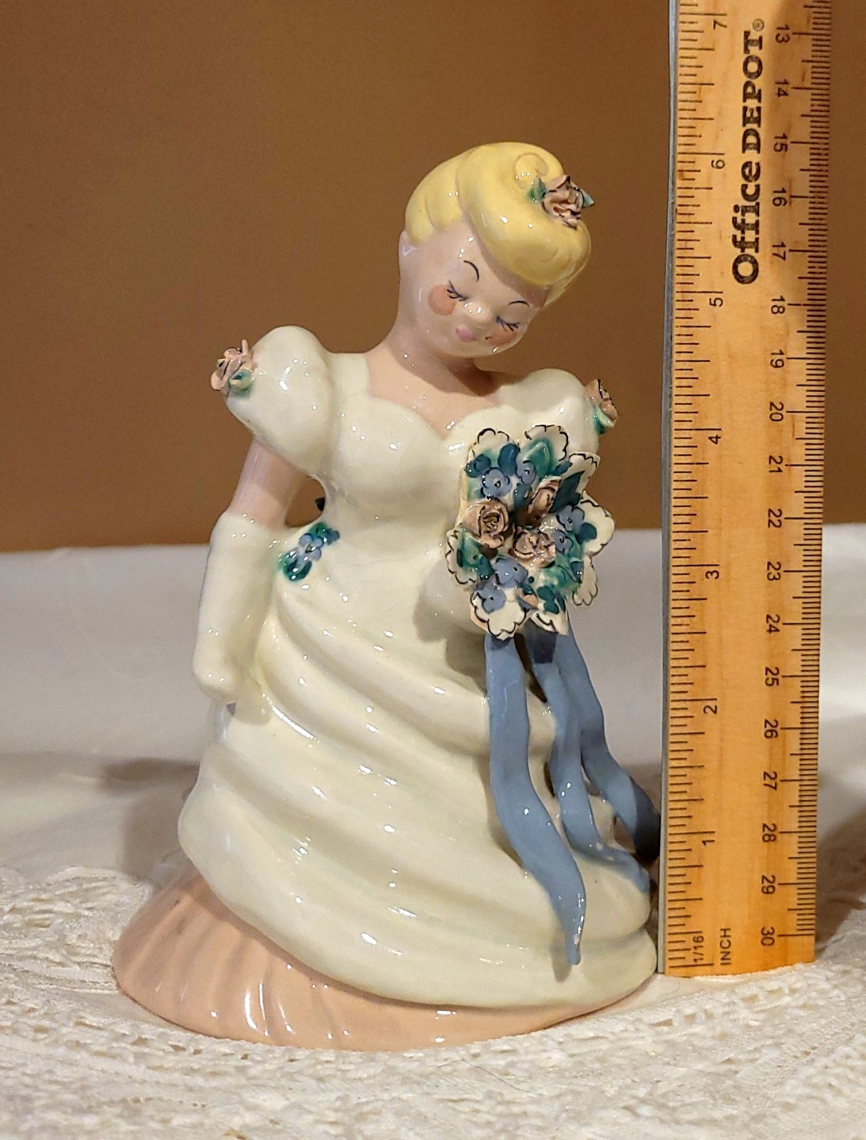 Bride Figurine Kay Finch California Pottery 6″ Blond Pastels 1940s READ