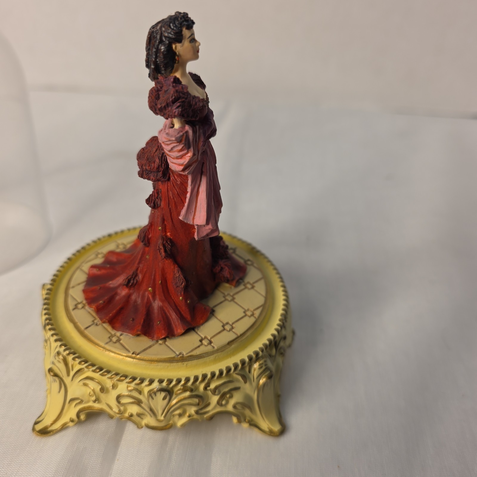 1993 Turner Gone With Wind Figurine “Scarlett’s Shame” w Dome *NO COA or Box*