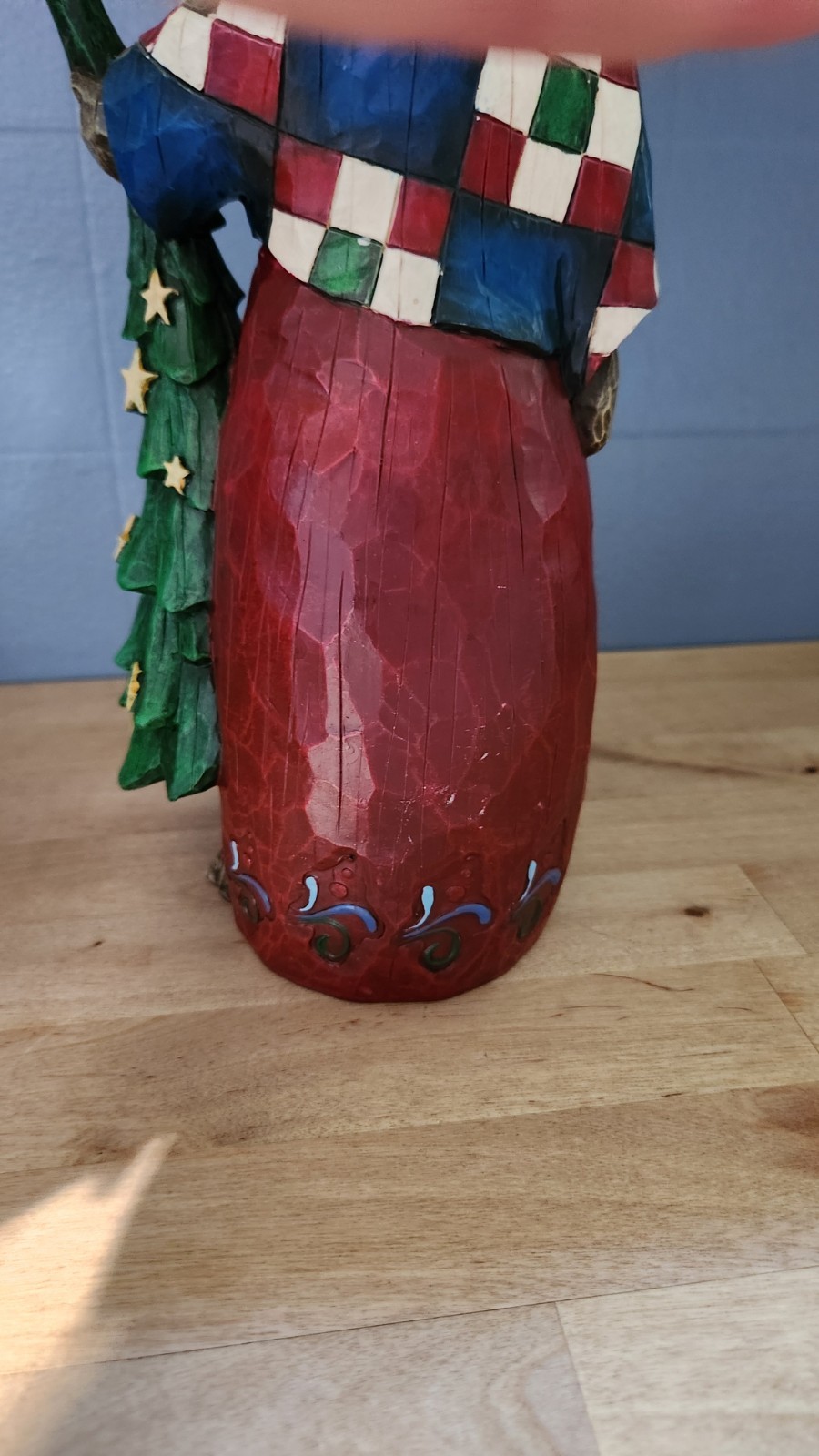 2002 Jim Shore Enesco Heartwood Creek Tall Santa w/ Tree Plaid 105530 Rustic