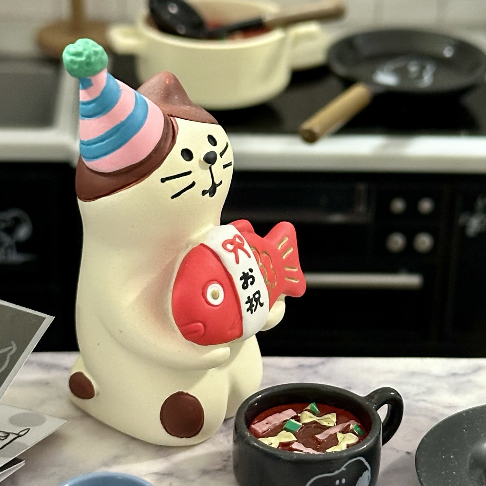 Authentic Decole Concombre Taiyaki Cat Figurine Happy Birthday Kawaii Cat