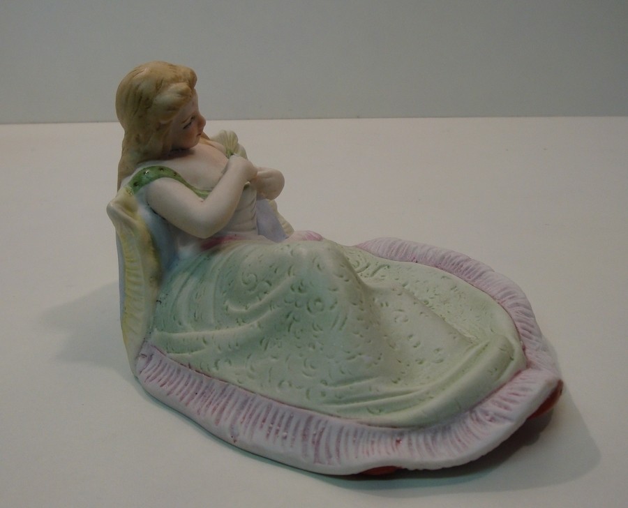 Sexy Art Deco-German Style Art Nouvea Style Pin-up Swimmer Figurine Cup