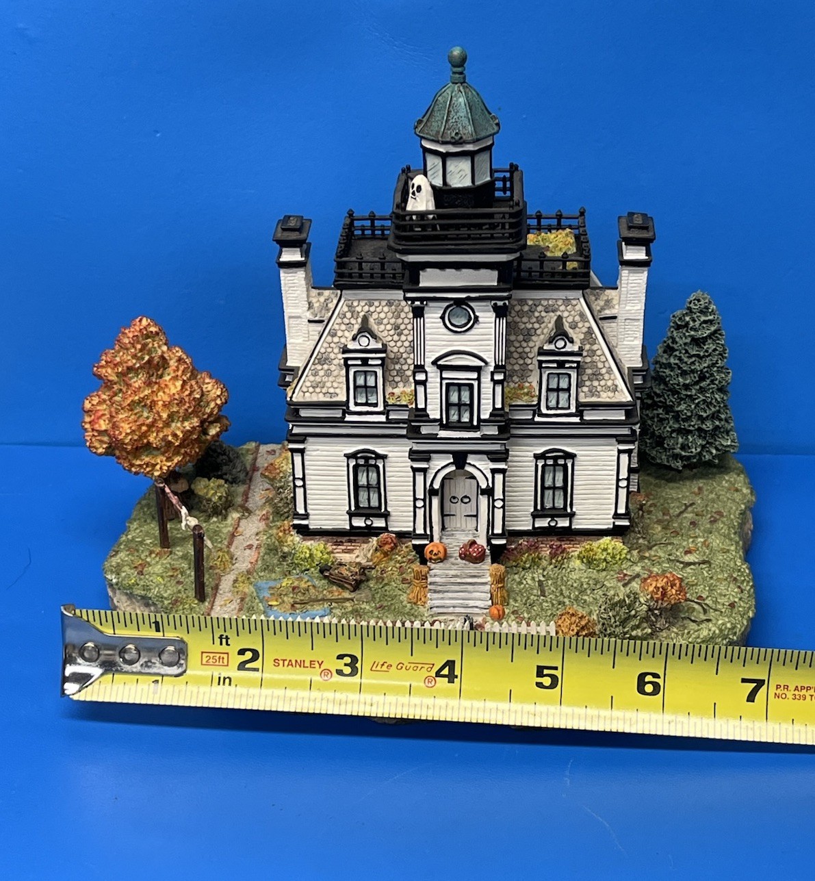 Harbour Lights Lighthouse Fall At Fort Tompkins New York #656 W/box Signed
