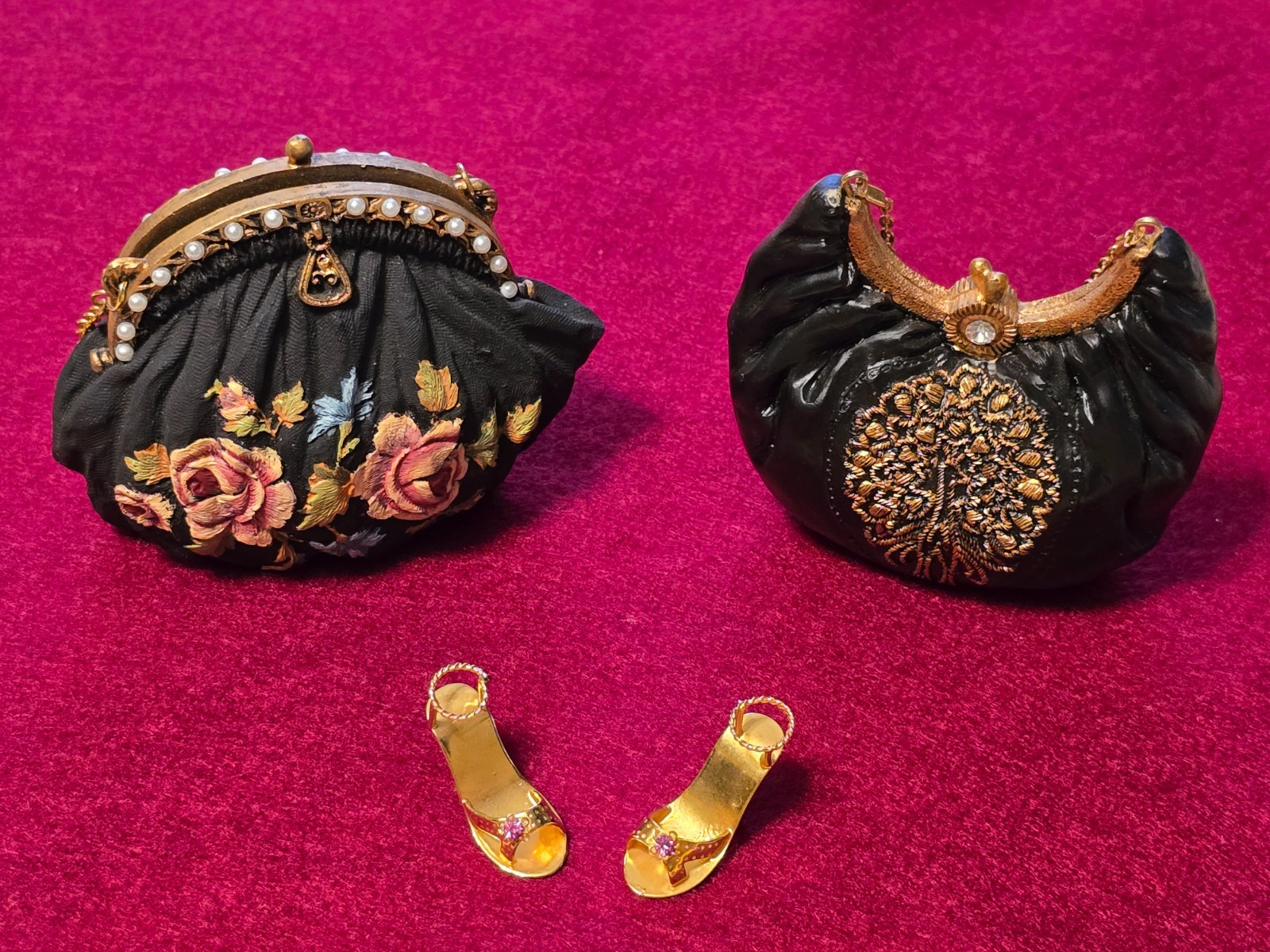 Vintage Miniature Decorative Handbag Figurines w/ Gold Chain Gold Tone High Heel