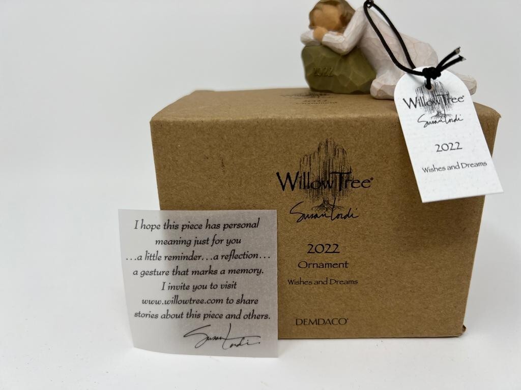 2022 Willow Tree WISHES AND DREAMS ORNAMENT Figurine SUSAN LORDI