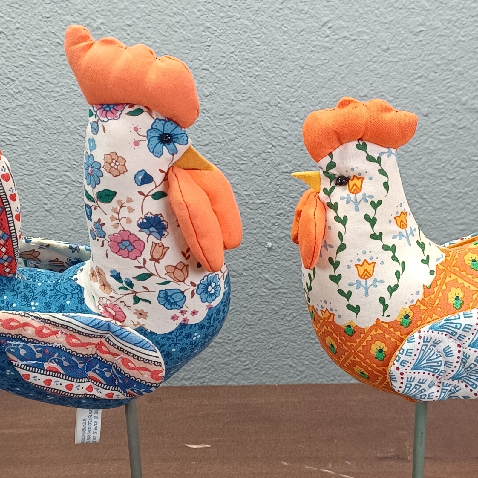 Avon Patchwork Pals Pomander Rooster & Hen on Wood Stand Farmhouse Decor 1980s