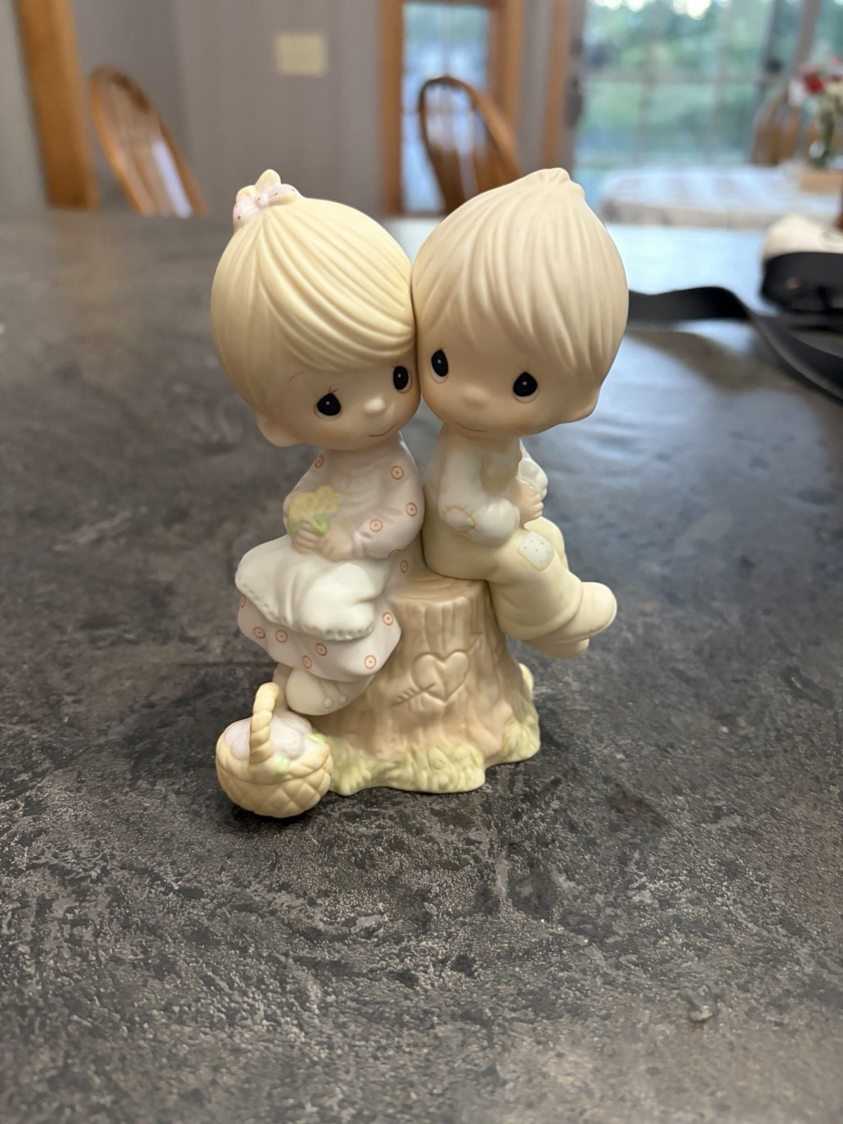 Precious Moments 1978 Figurine Jonathan & David Enesco Love One Another E-1376