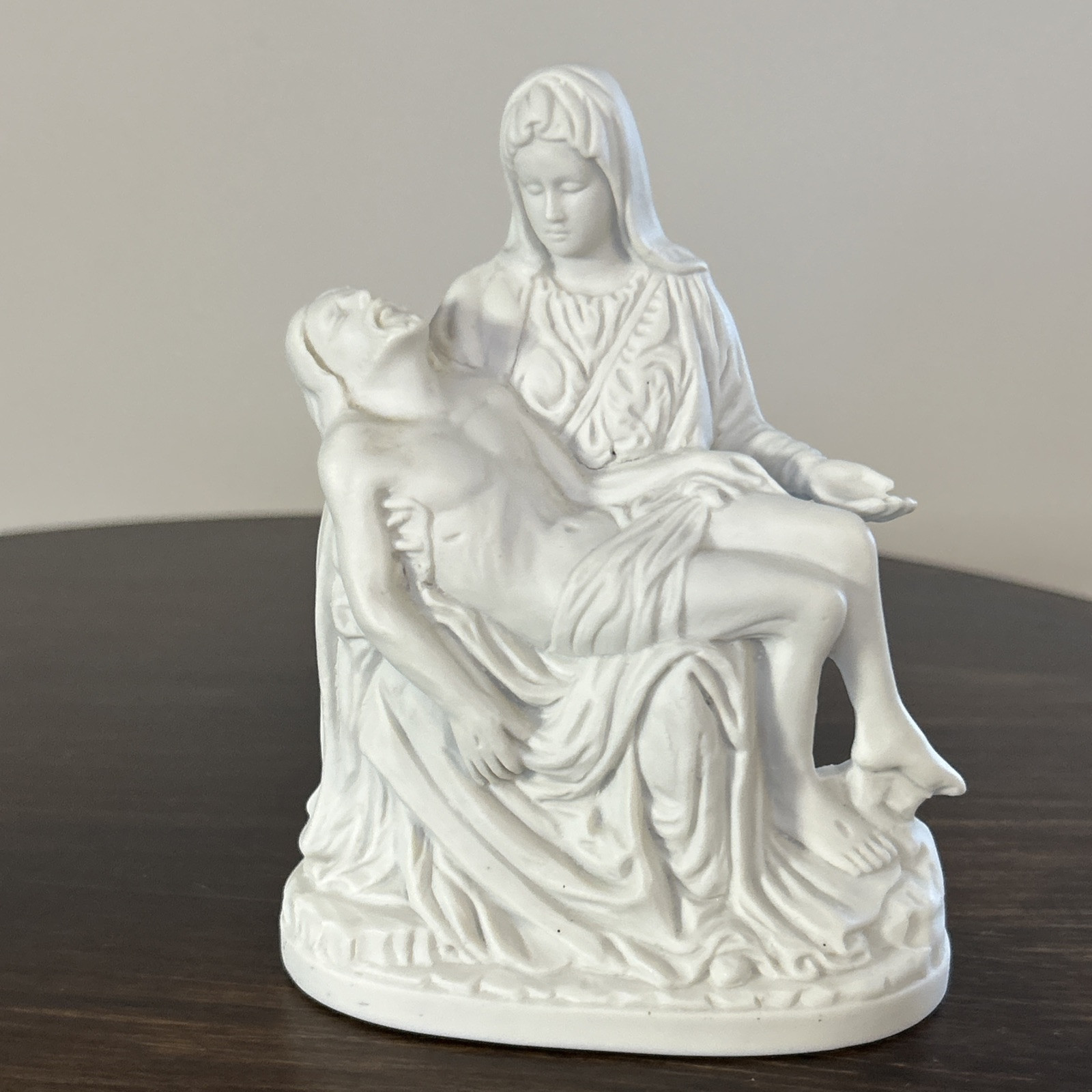 La Pieta di Michelangelo Ceramic Figurine