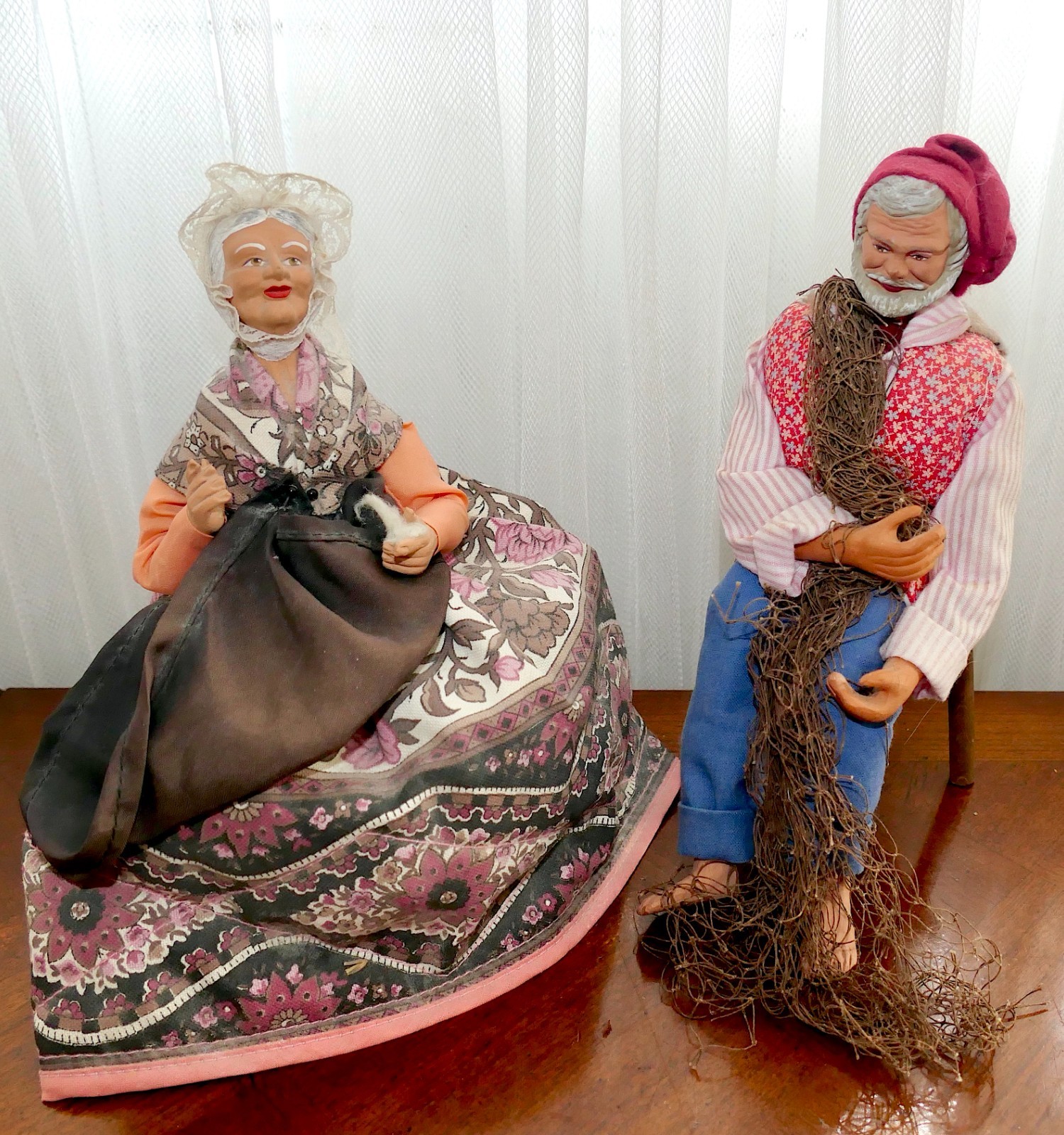 Vintage French Santon De Provence Hand Painted Terracotta Old Couple 2 Figurines