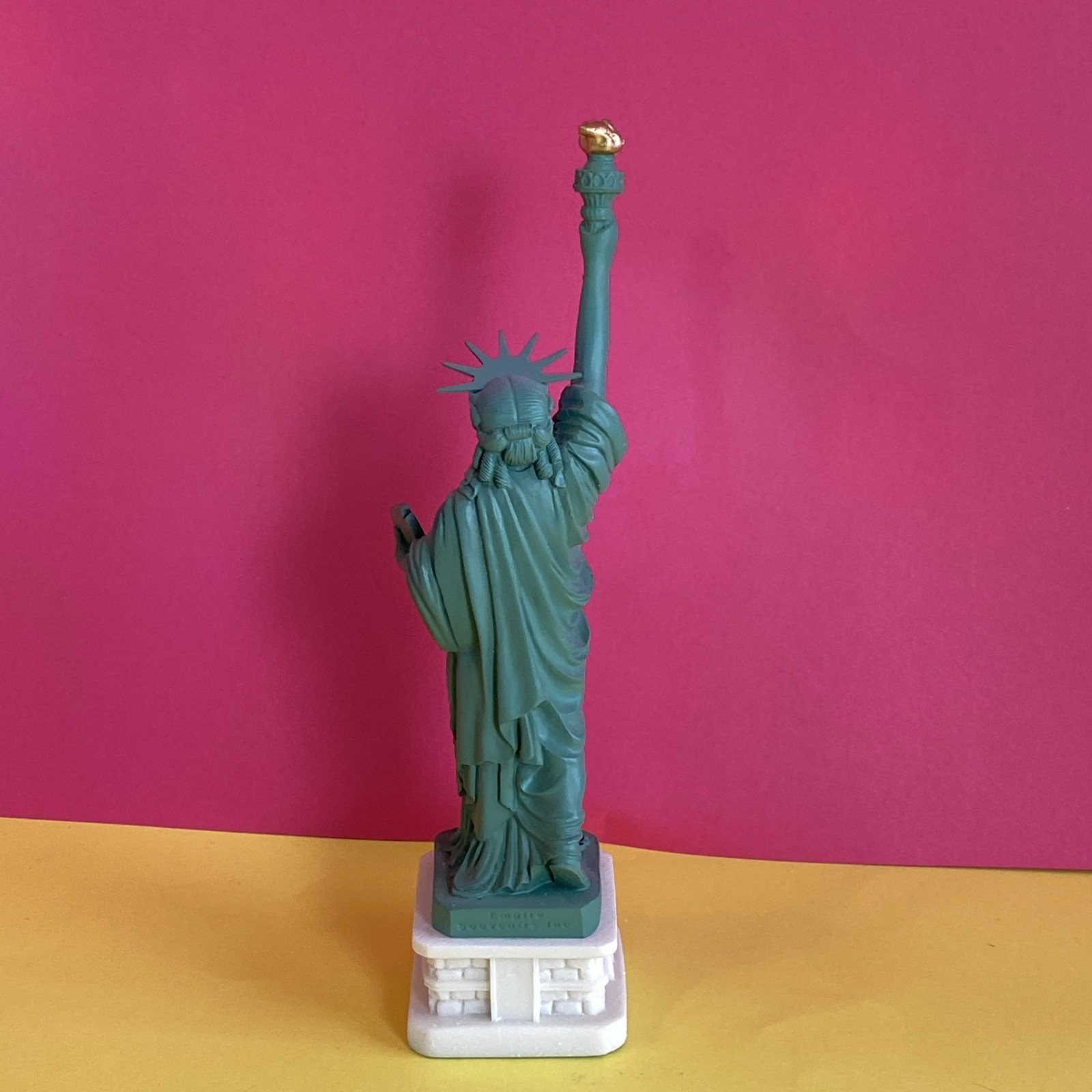 Statue of Liberty New York Figurine 9” Tall Ceramic Mint Condition