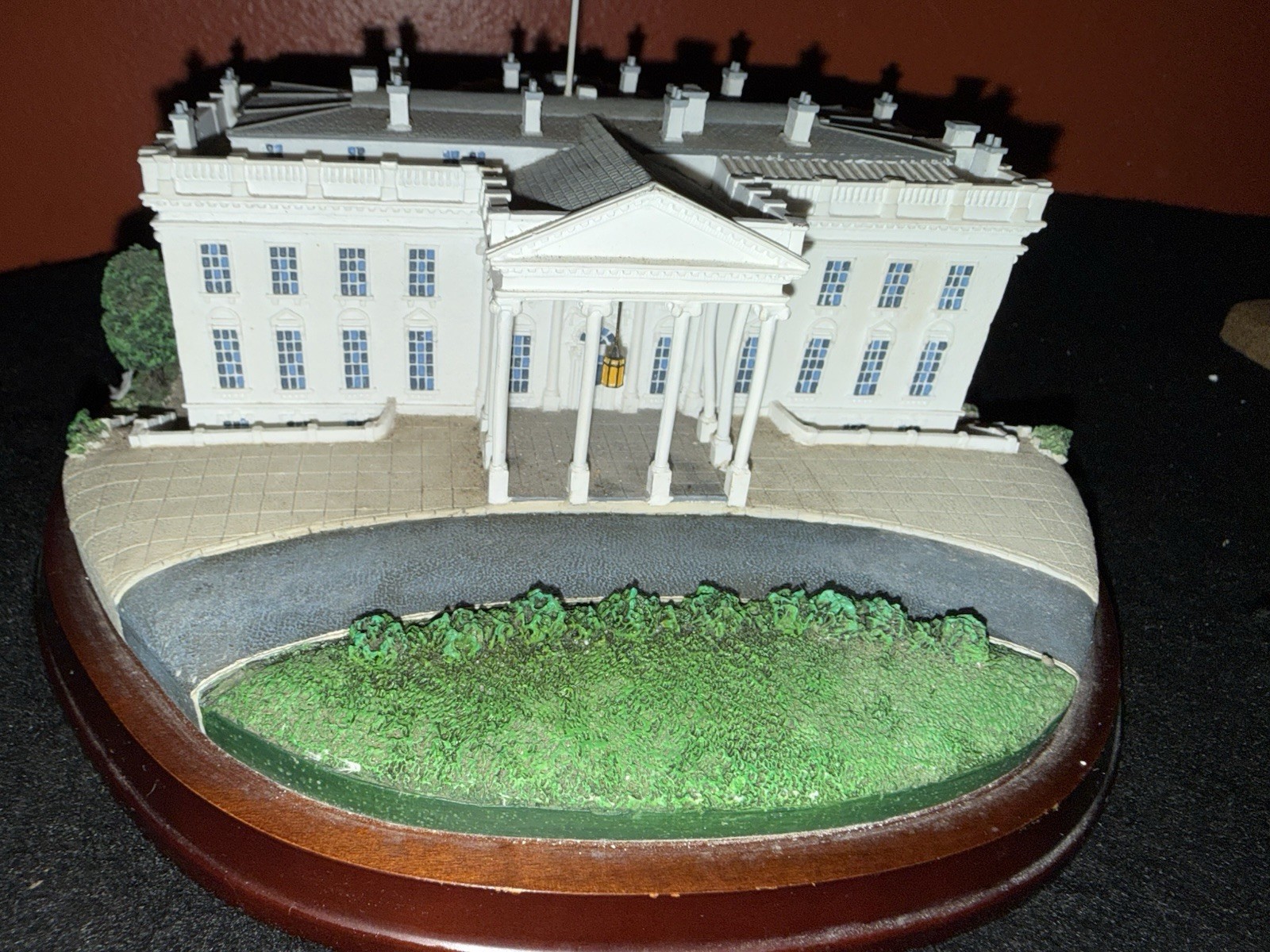 DANBURY MINT White House Washington DC Sculpture Excellent Condition
