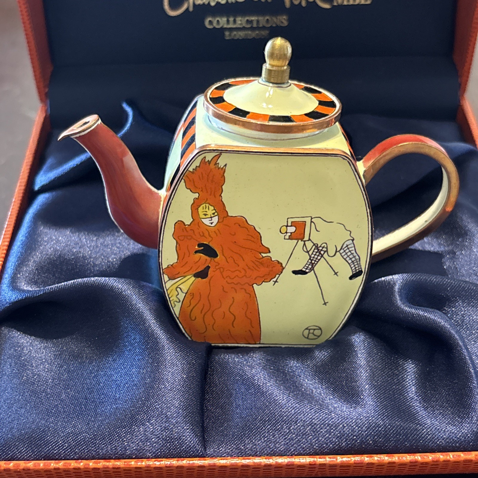 KELVIN CHEN Enamel Mini Copper Handpainted Miniature Teapot-photographer LauTrec