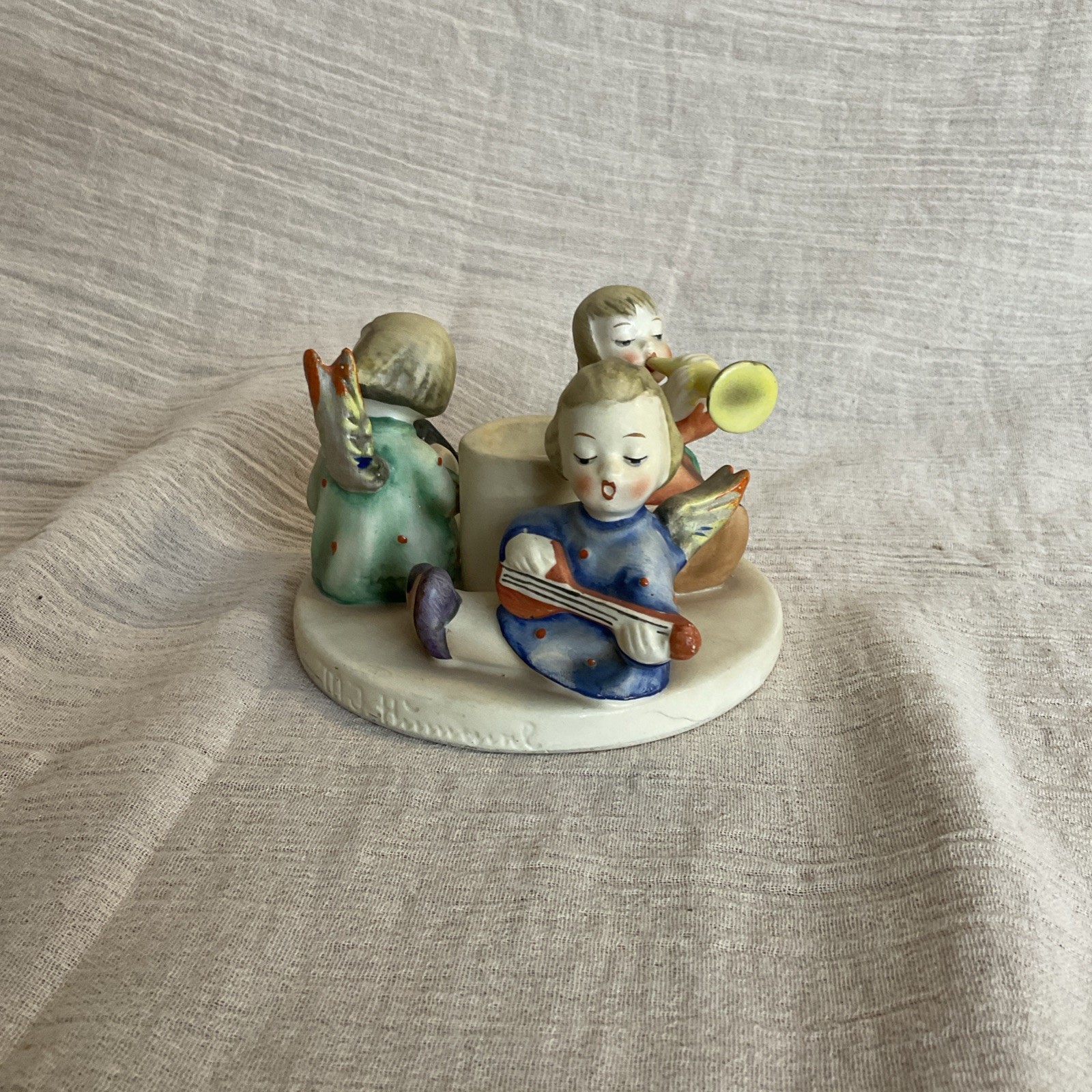 #37 HERALD ANGELS CANDLEHOLDER GOEBEL HUMMEL FIGURINE