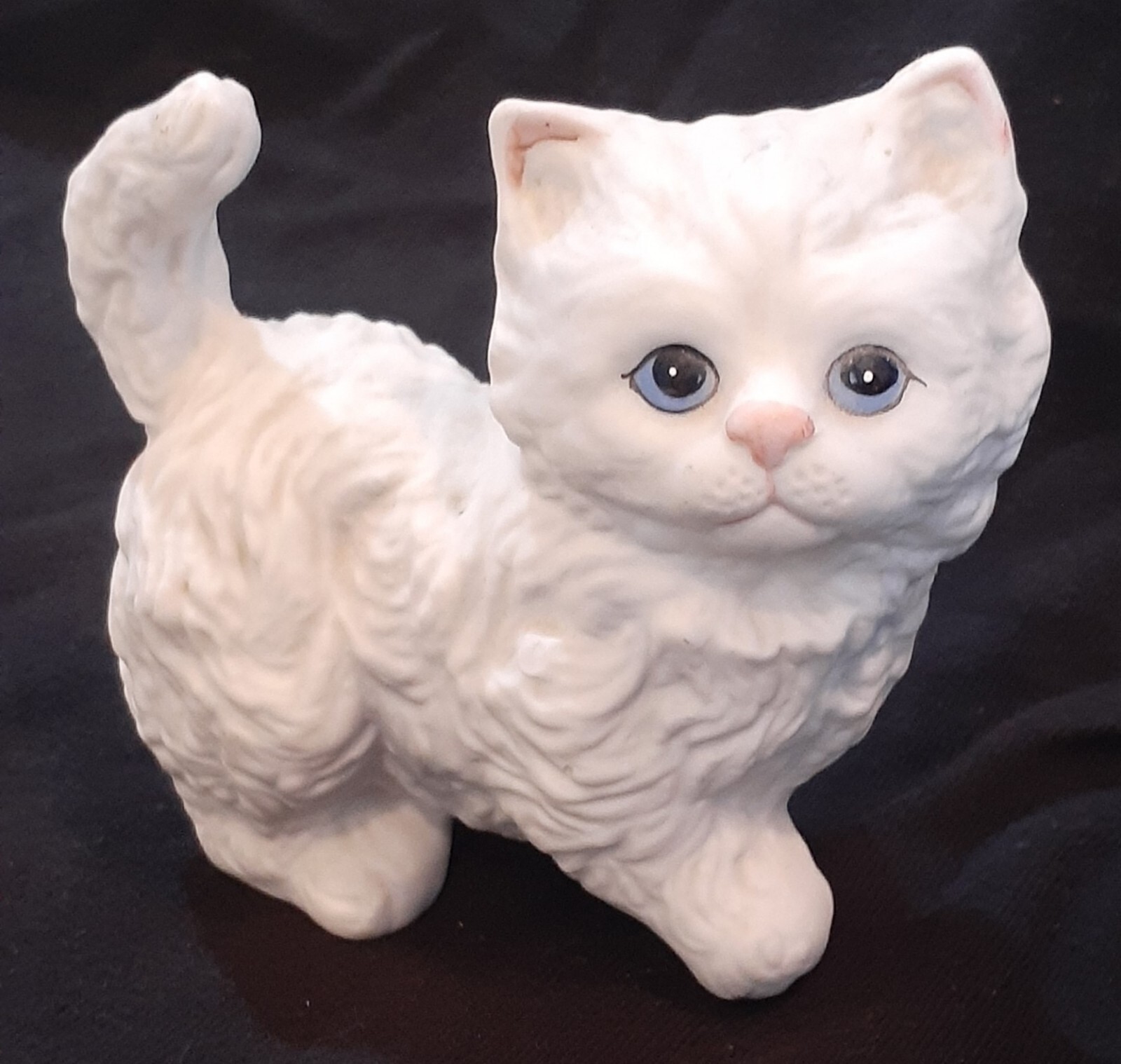 Homco White Kitten/Cat Vintage Figurines #1413 Blue Eyes Taiwan 1970s