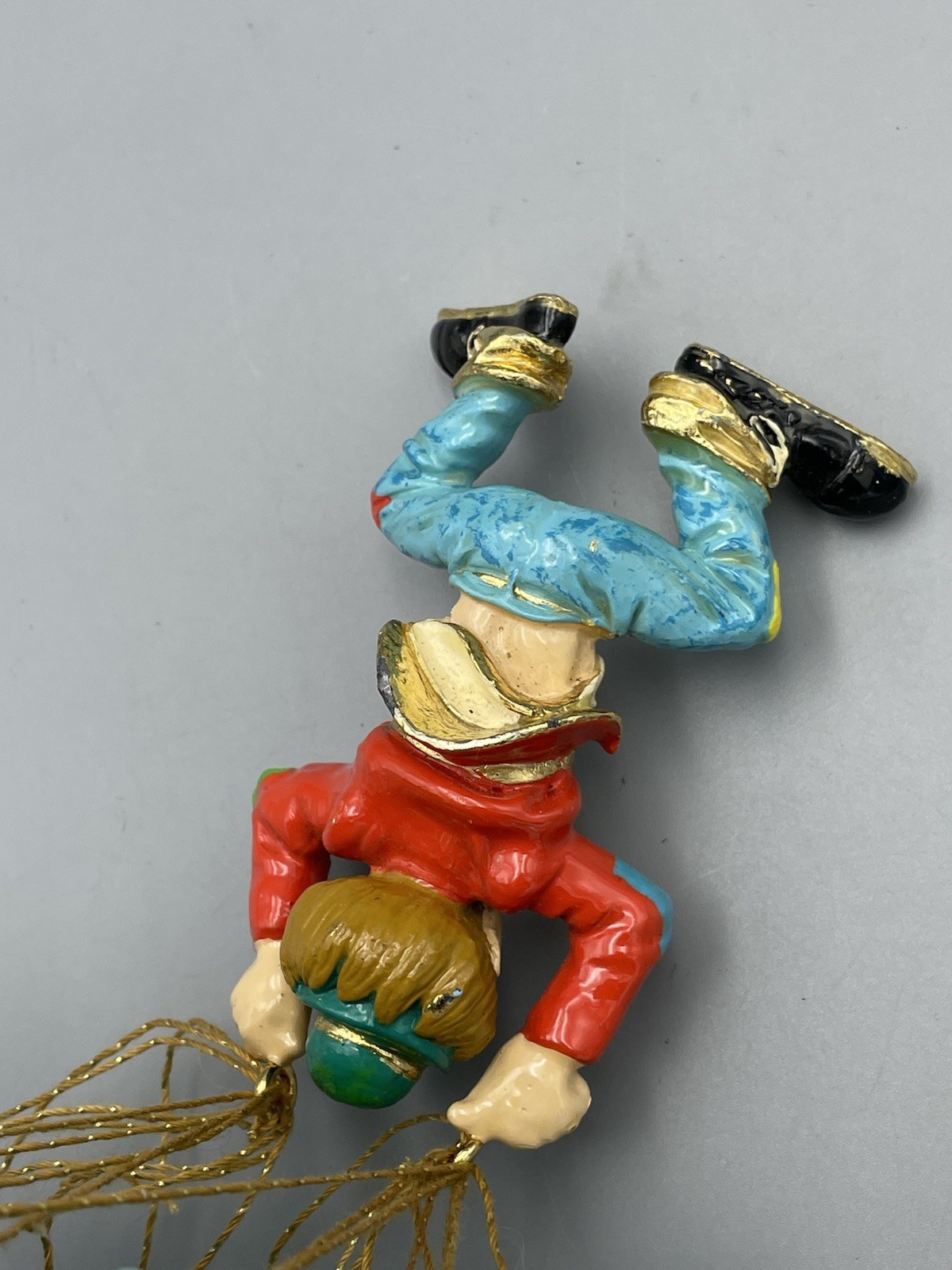 Ron Lee Burbank CA World of Clowns art Clown Parachuting style L 304 – NO BASE