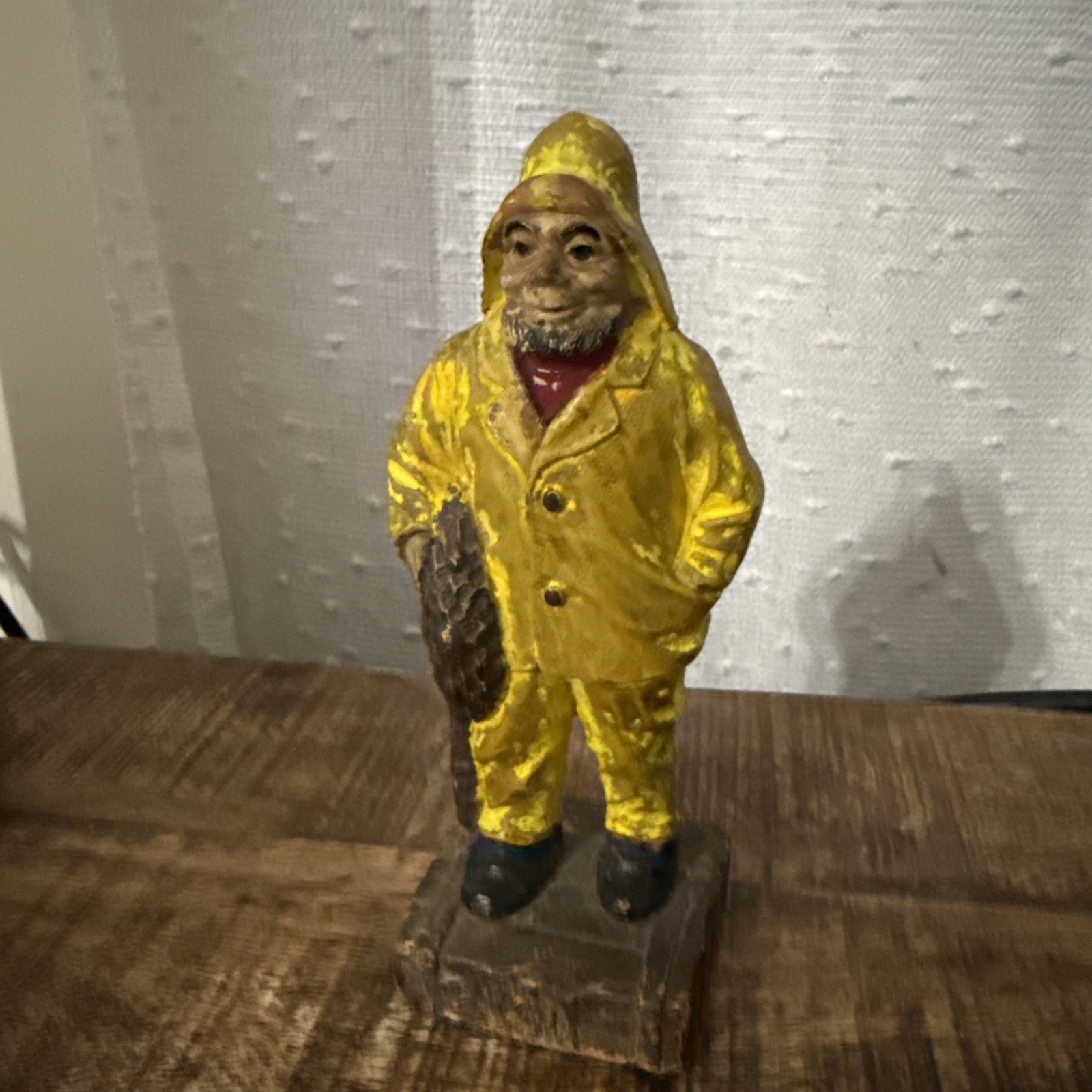 Vintage Hand Carved Fisherman Figurine – Nautical Folk Art Sailor Statue – 6”