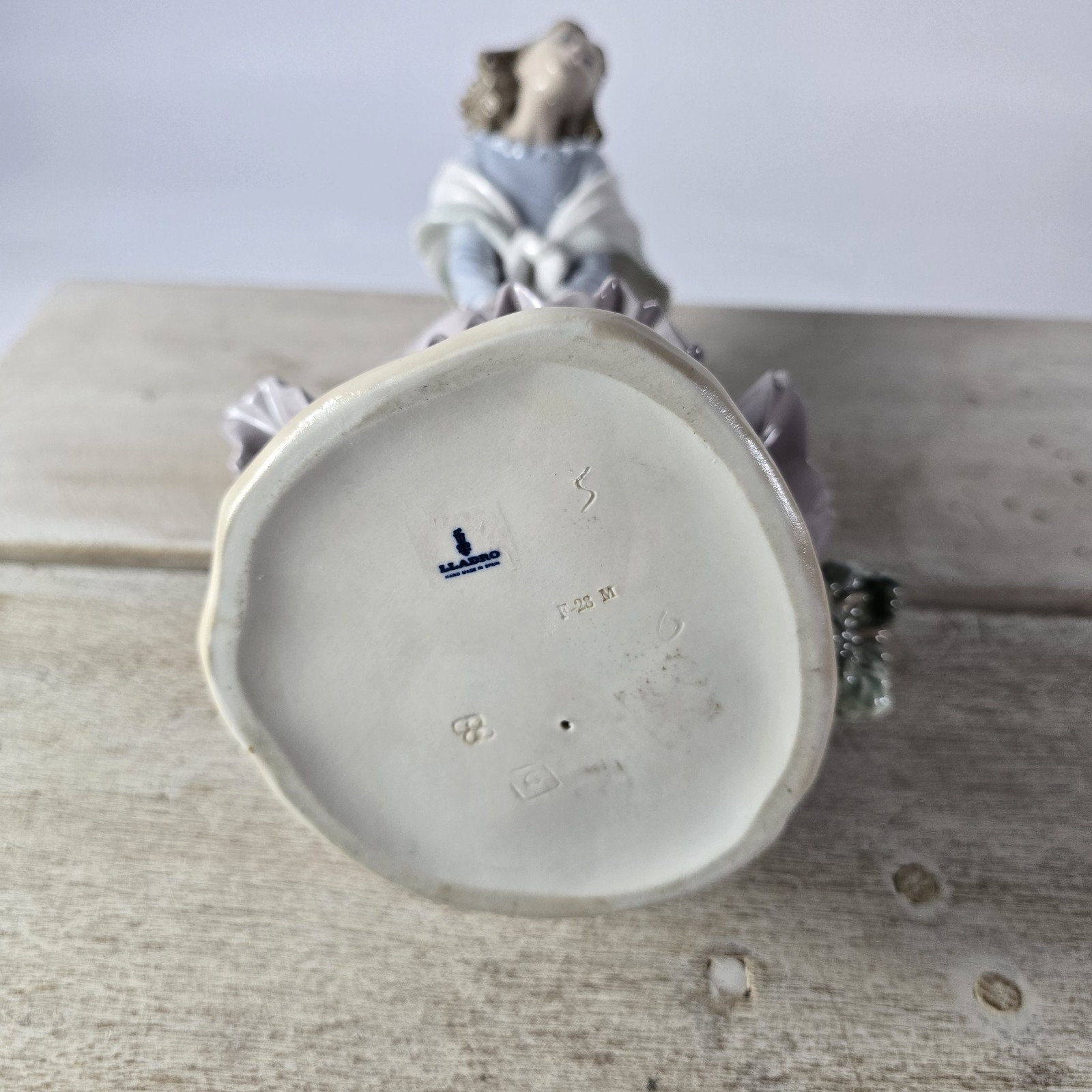 Rare Large Lladro 5061 March Winds – Excellent Condition