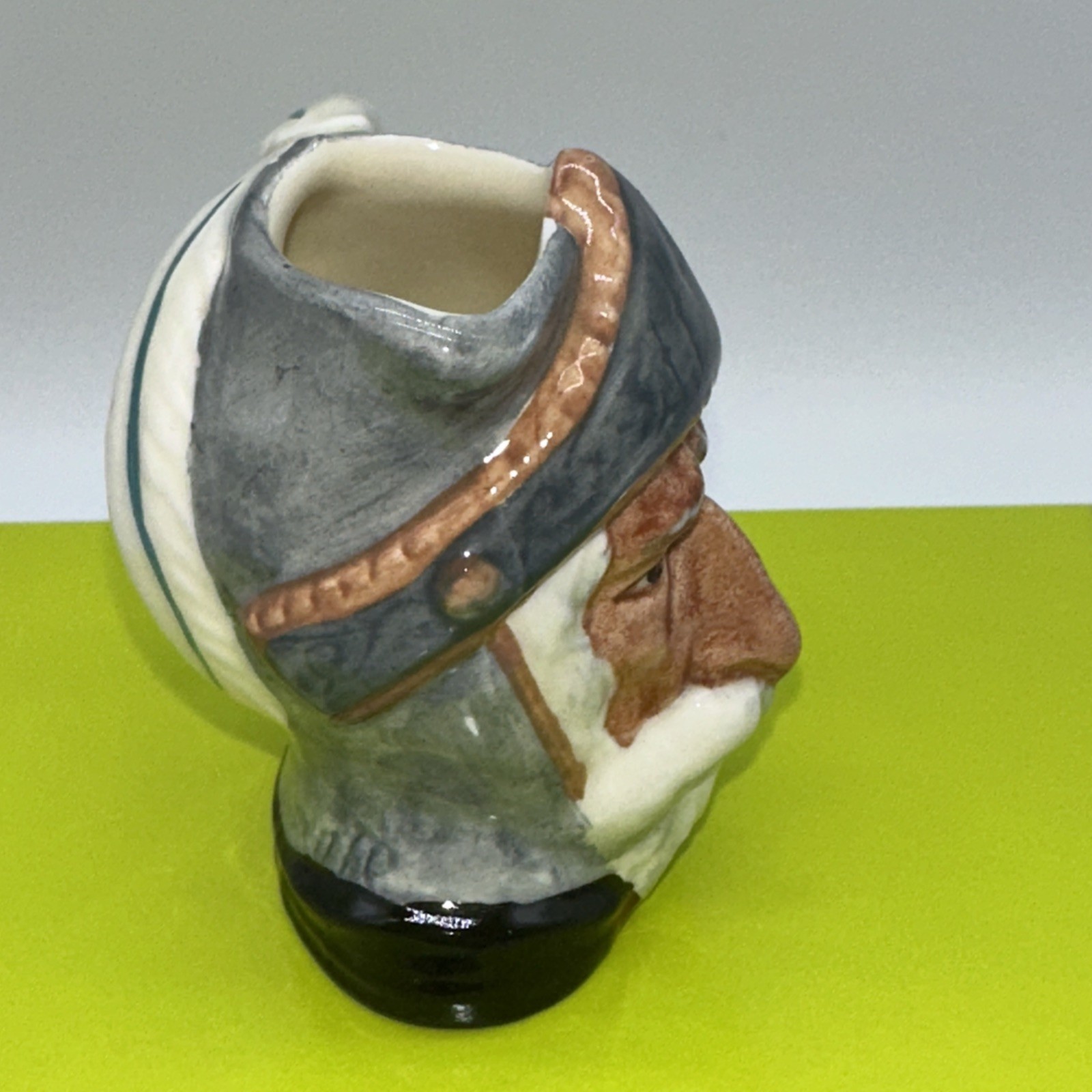 Royal Doulton Toby d6511 “DON QUIXOTE” 2-1/4” Mini Mug EUC