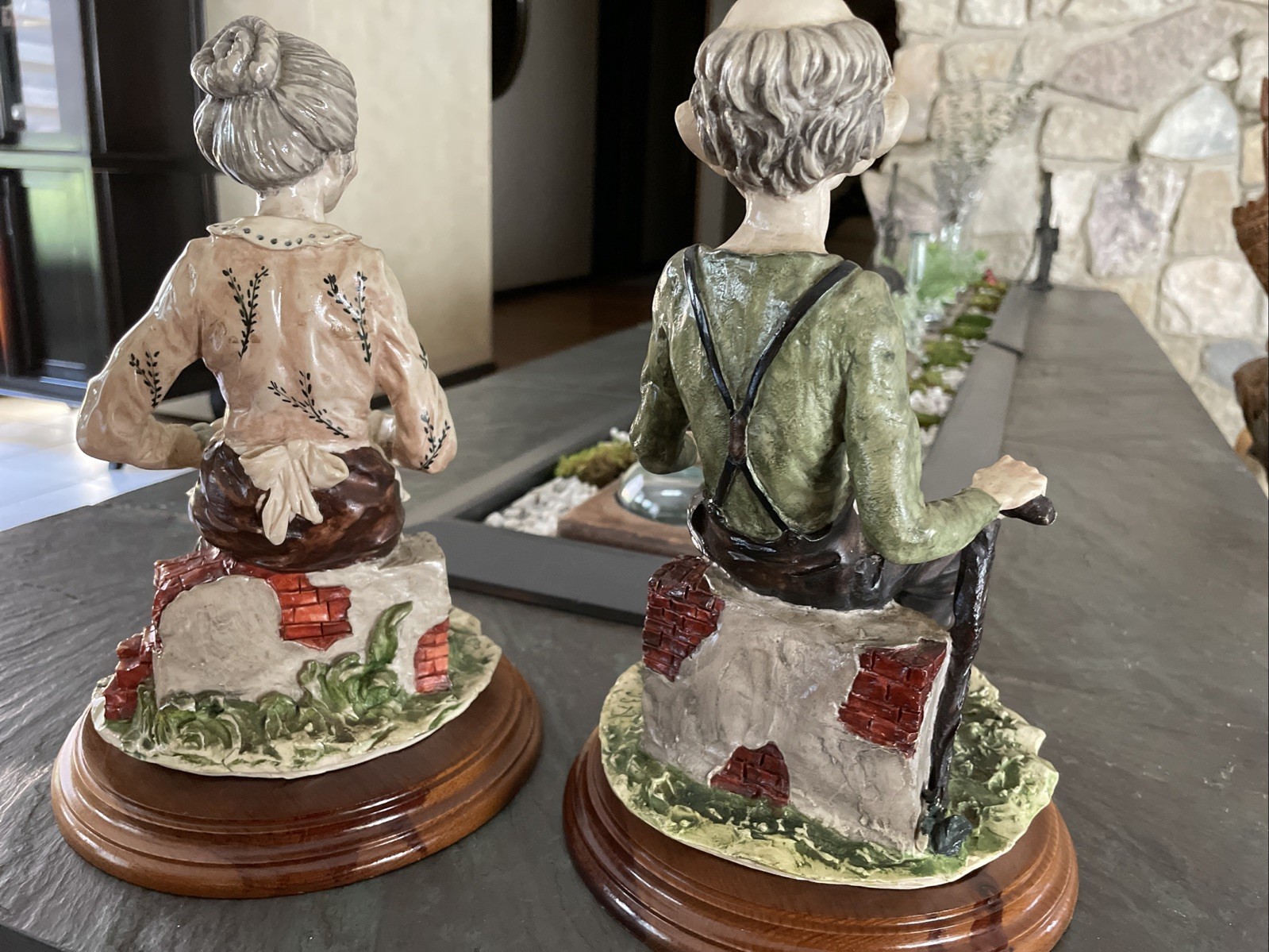 Vintage Auro Belcari Dear Sculpture Old Lady Brick Wall Capodimonte Figure 10″