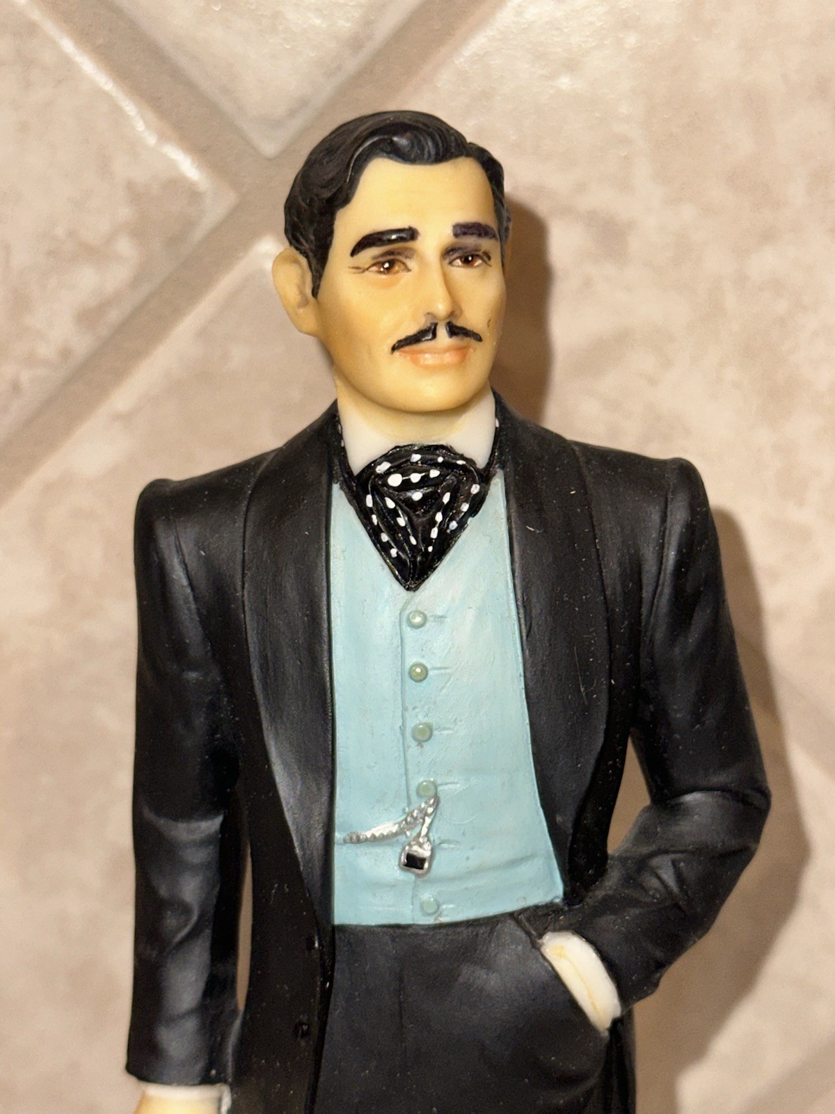 (2) Gone With the Wind Dave Grossman Figurines Of Scarlett O’Hara & Rhett Butler