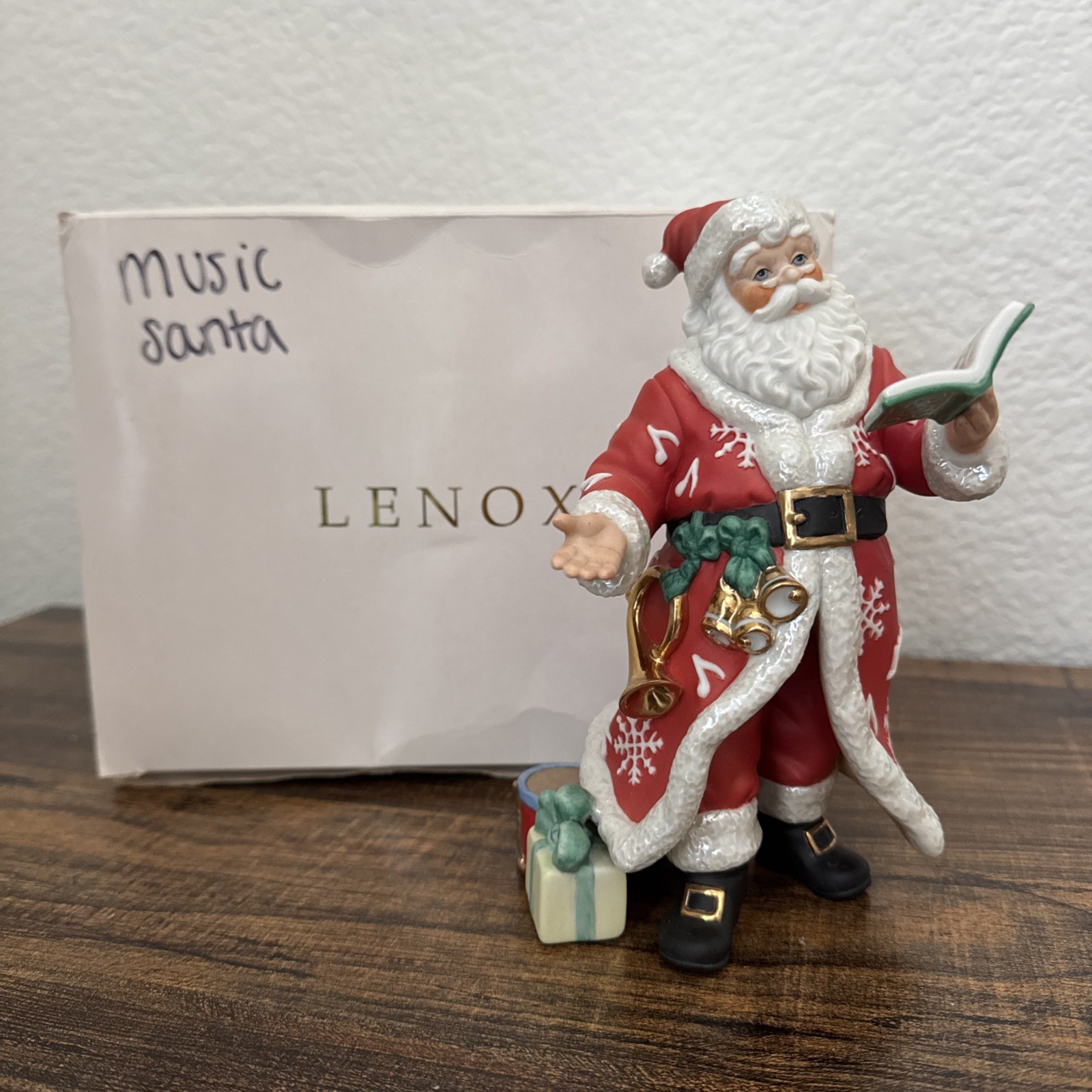 2002 Lenox Collections Santa Singing – Annual Santa Figurine