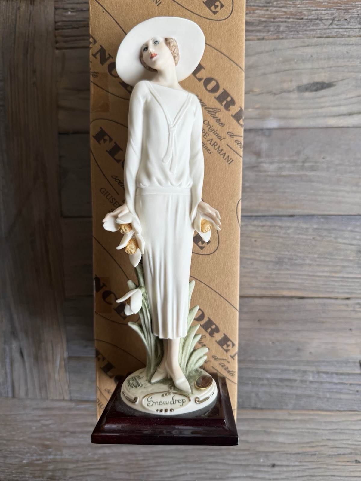 GIUSEPPE ARMANI SNOWDROP SCULPTURE 1736F Florence 2002 Porcelain Figurine RARE