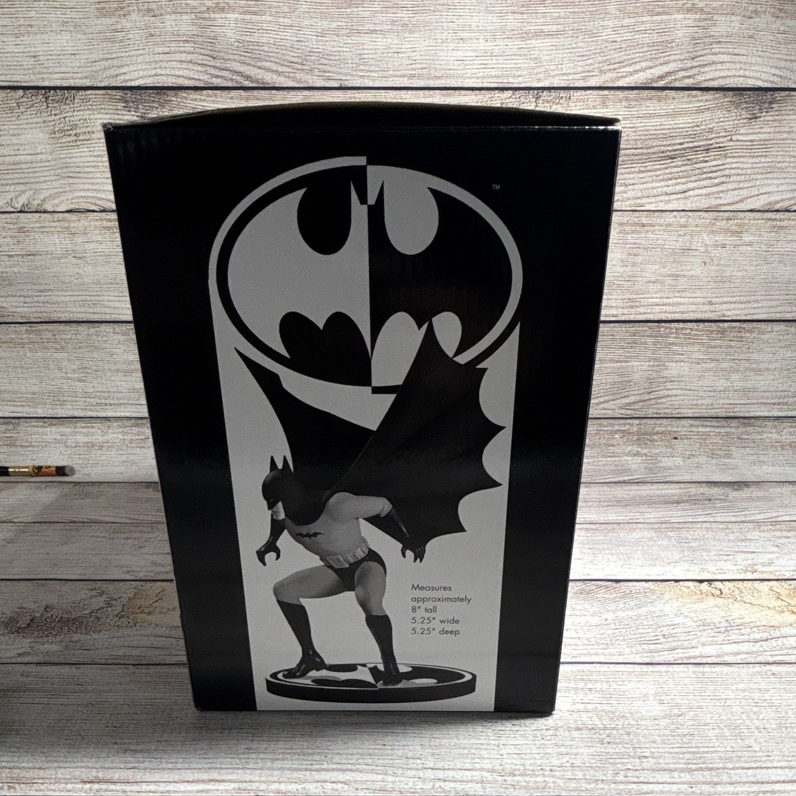DC Direct Batman Black & White Bob Kane Statue 2008 696/3000