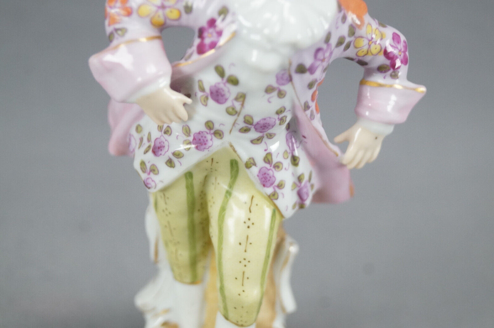 Antique German Thuringian Hand Painted Colonial Gentleman 5 1/8 Inch Figurine