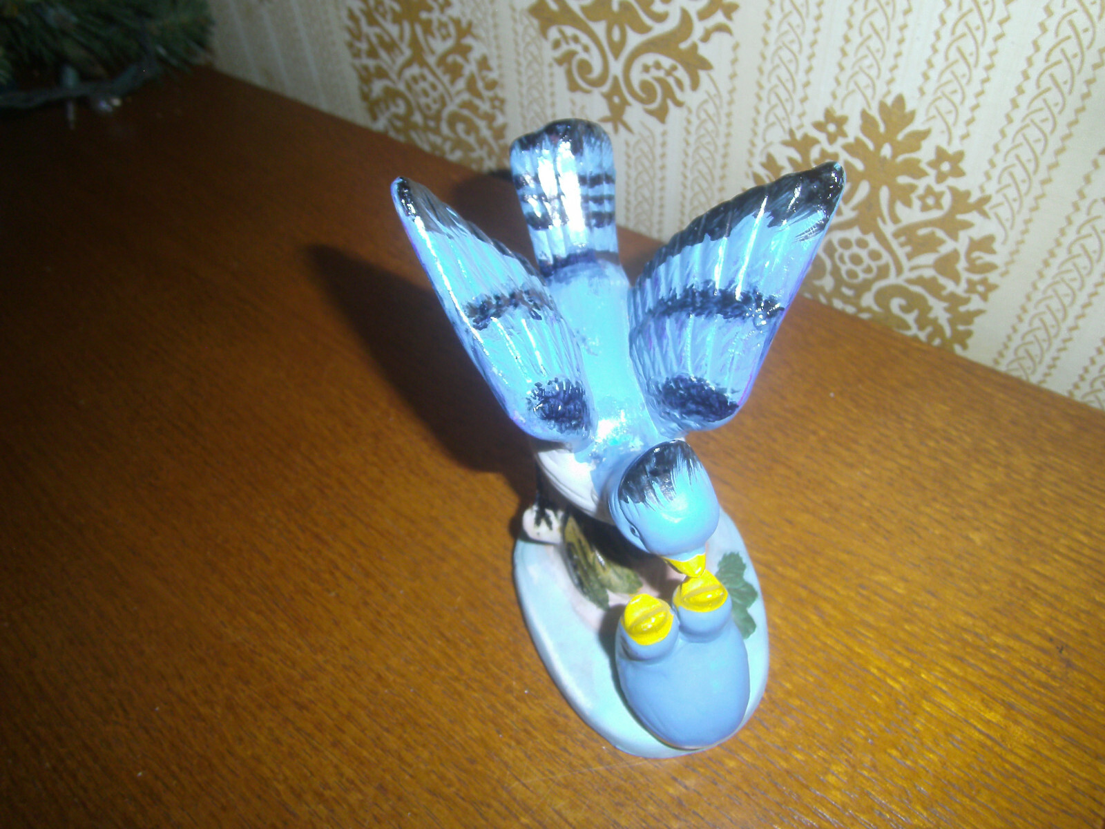 Blue Jay Mamma feeds young chicks hand painted figurine 5 1/2 inches tall Birds