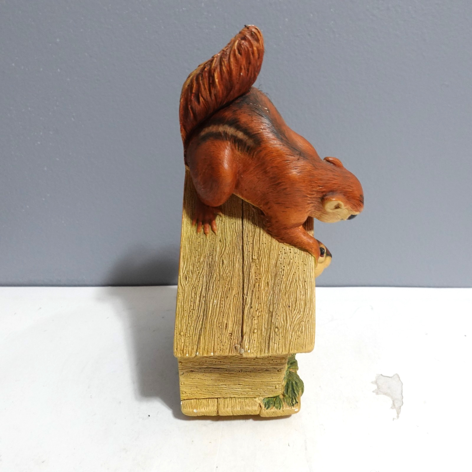Bossons Chalkware Wall Plaque Figurine Chipmunks