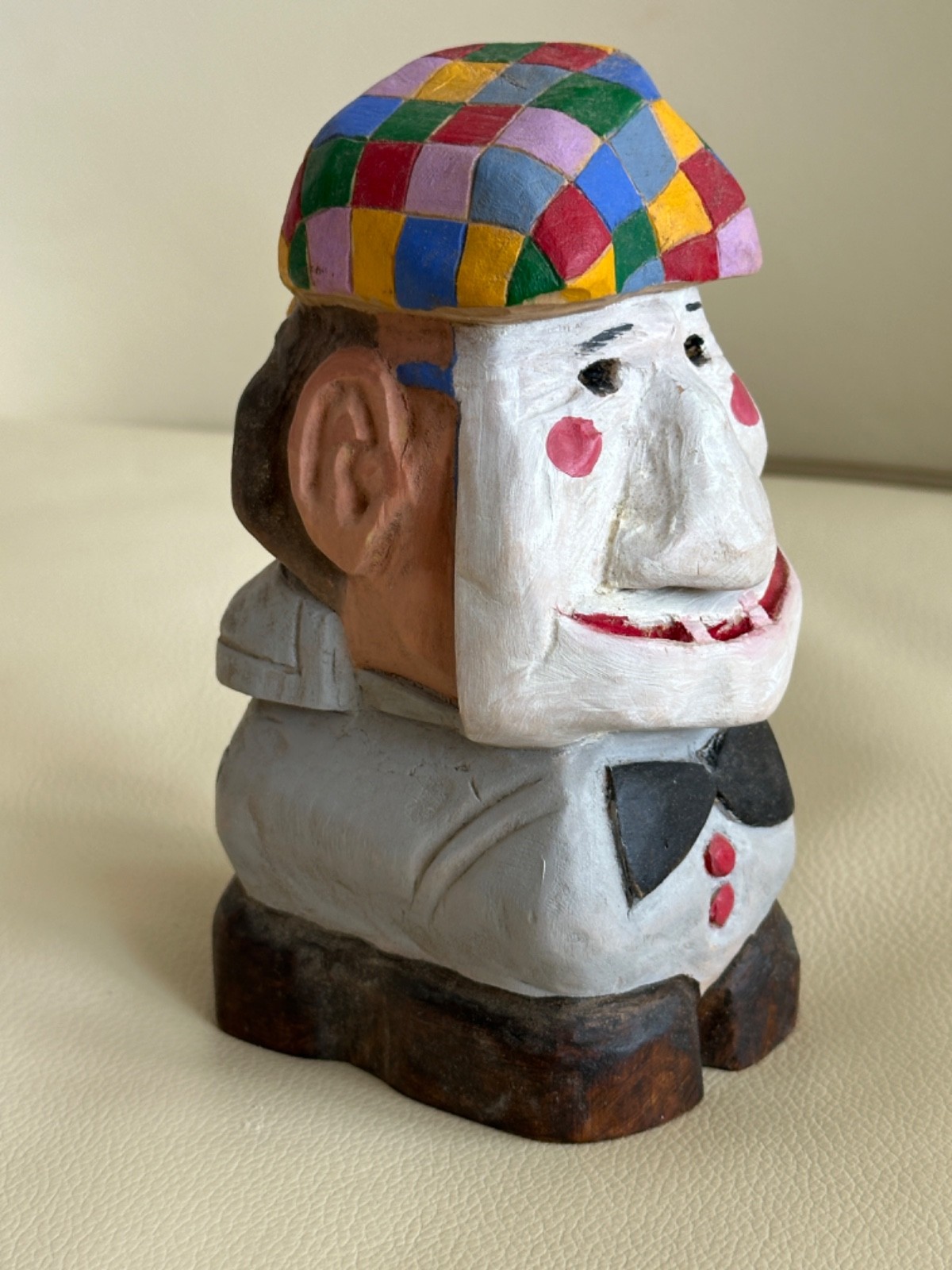 MATEO ALBUQUERQUE N.M. FOLK ARTIST VINTAGE HAND CARVED WOODEN FIGURE PAINTED 7″