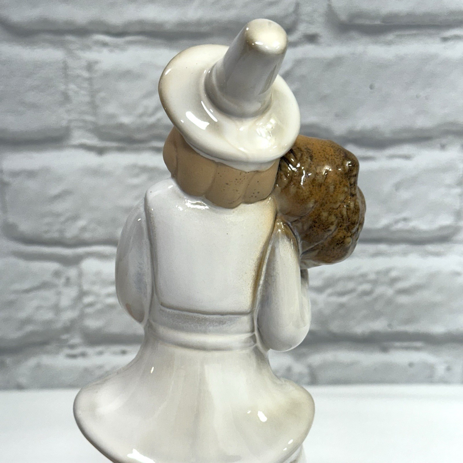 Cracker Barrel Ceramic Pilgrims Thanksgiving Figurines Home Decor Sculptures