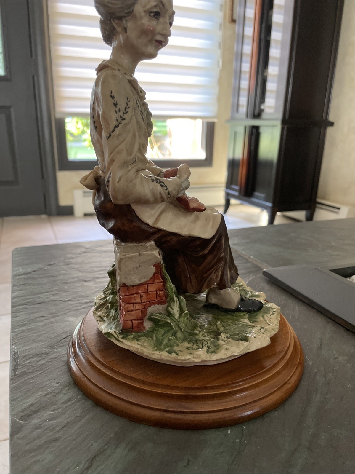 Vintage Auro Belcari Dear Sculpture Old Lady Brick Wall Capodimonte Figure 10″