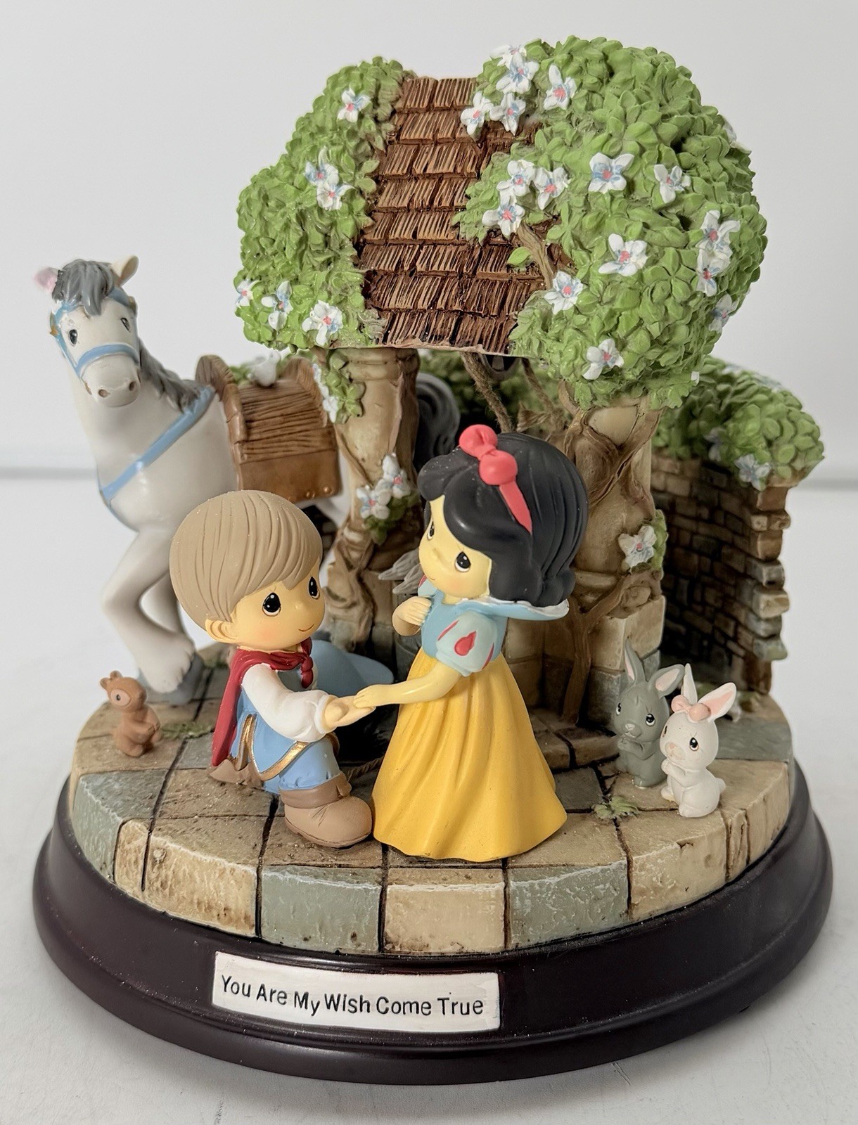 Precious Moments Disney Snow White Deluxe Musical “You Are My Dream Come True.”