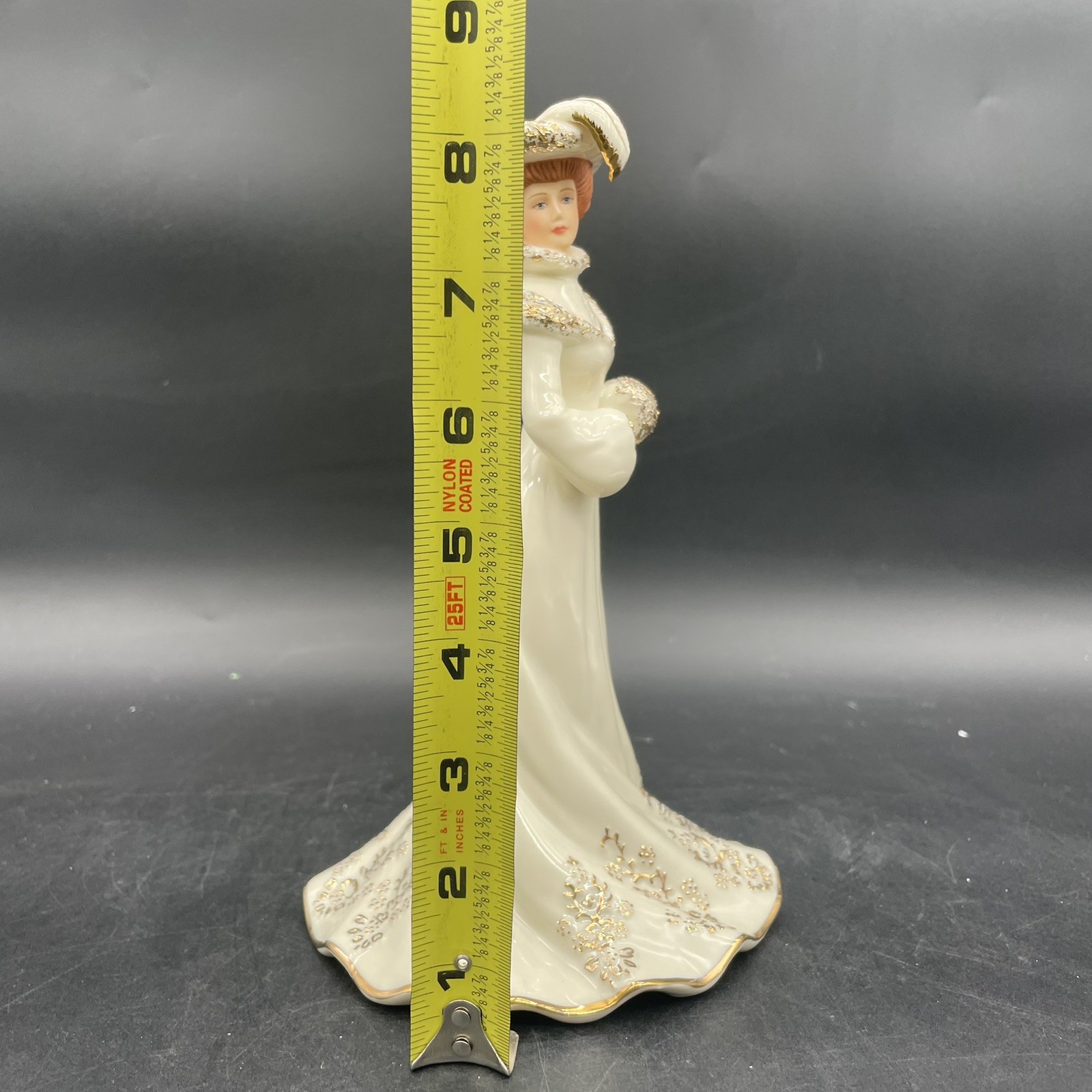 Lenox “Shopping on 5th Avenue” Victorian Ladies Of Fashion Figurine Ivory w Gold